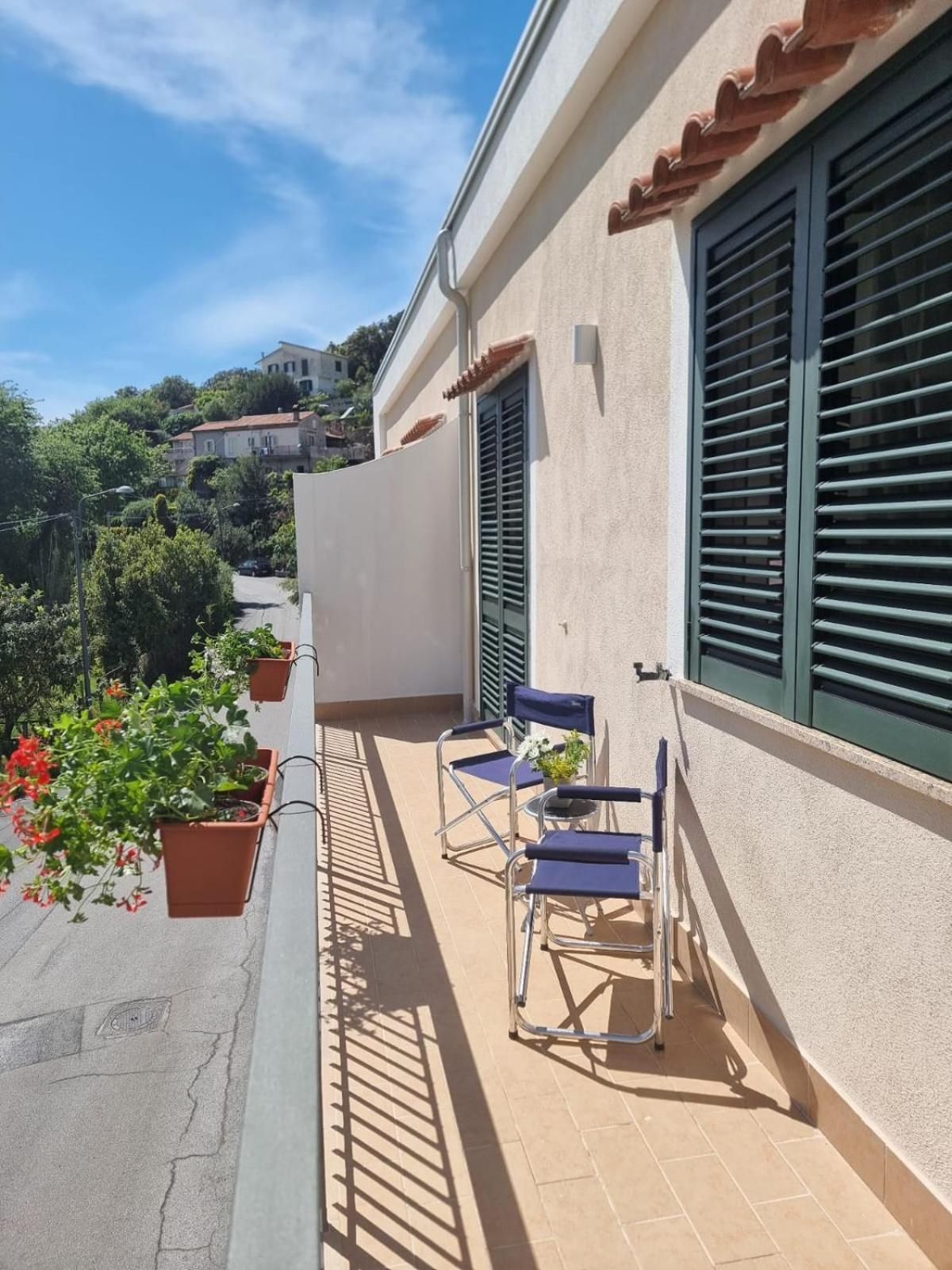 Quadruple Room with Private Bathroom