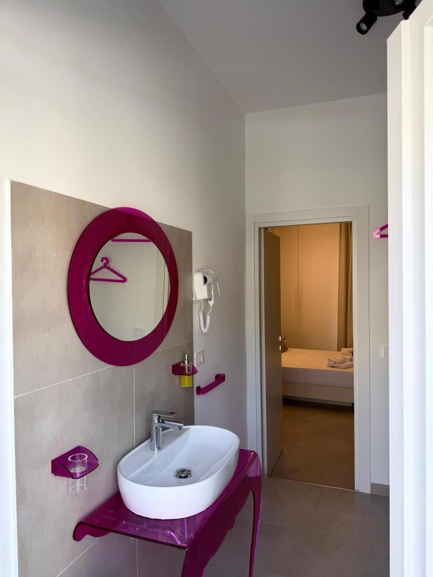 Queen Room with Spa Bath