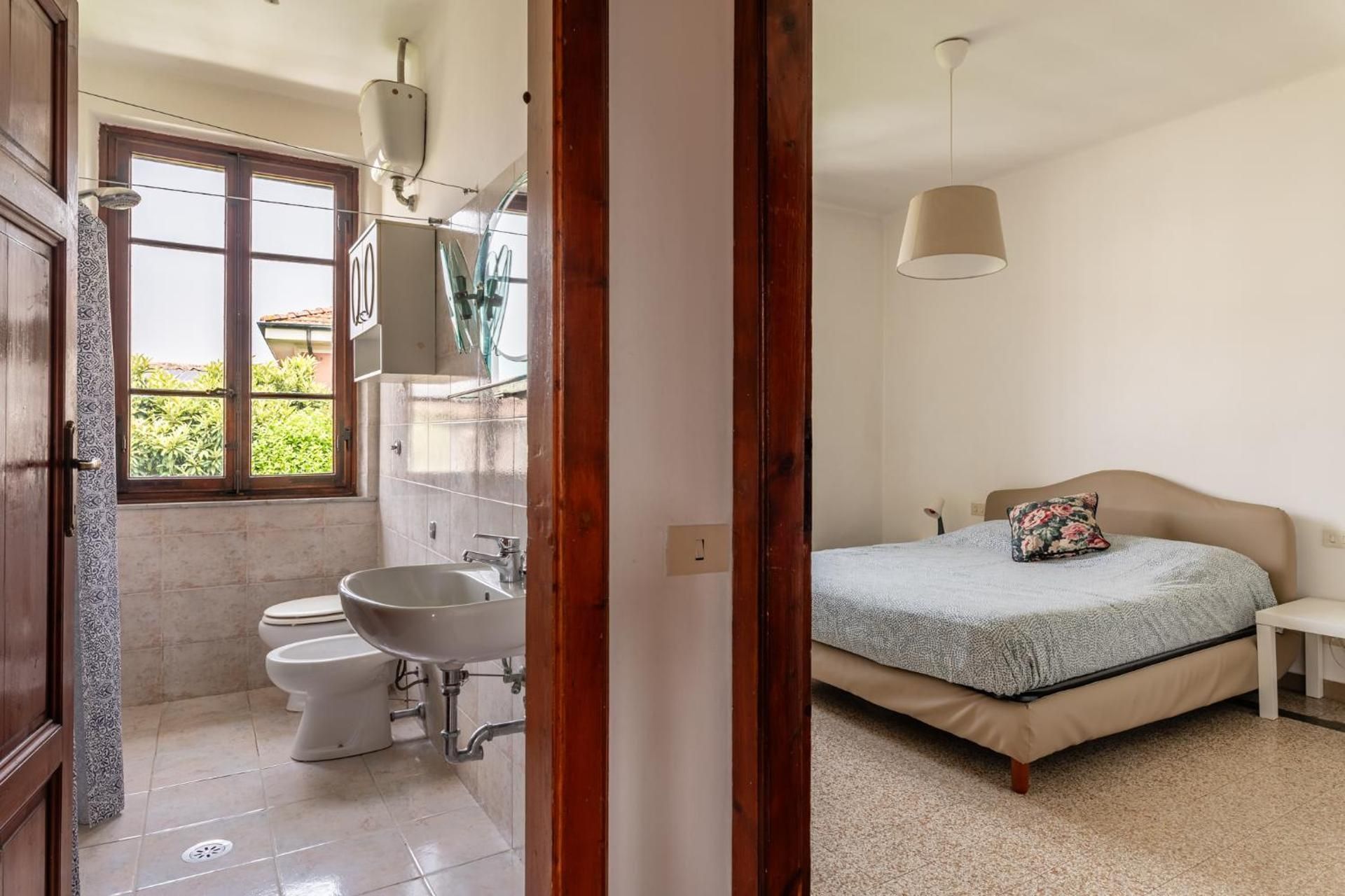 Apartment with Garden View