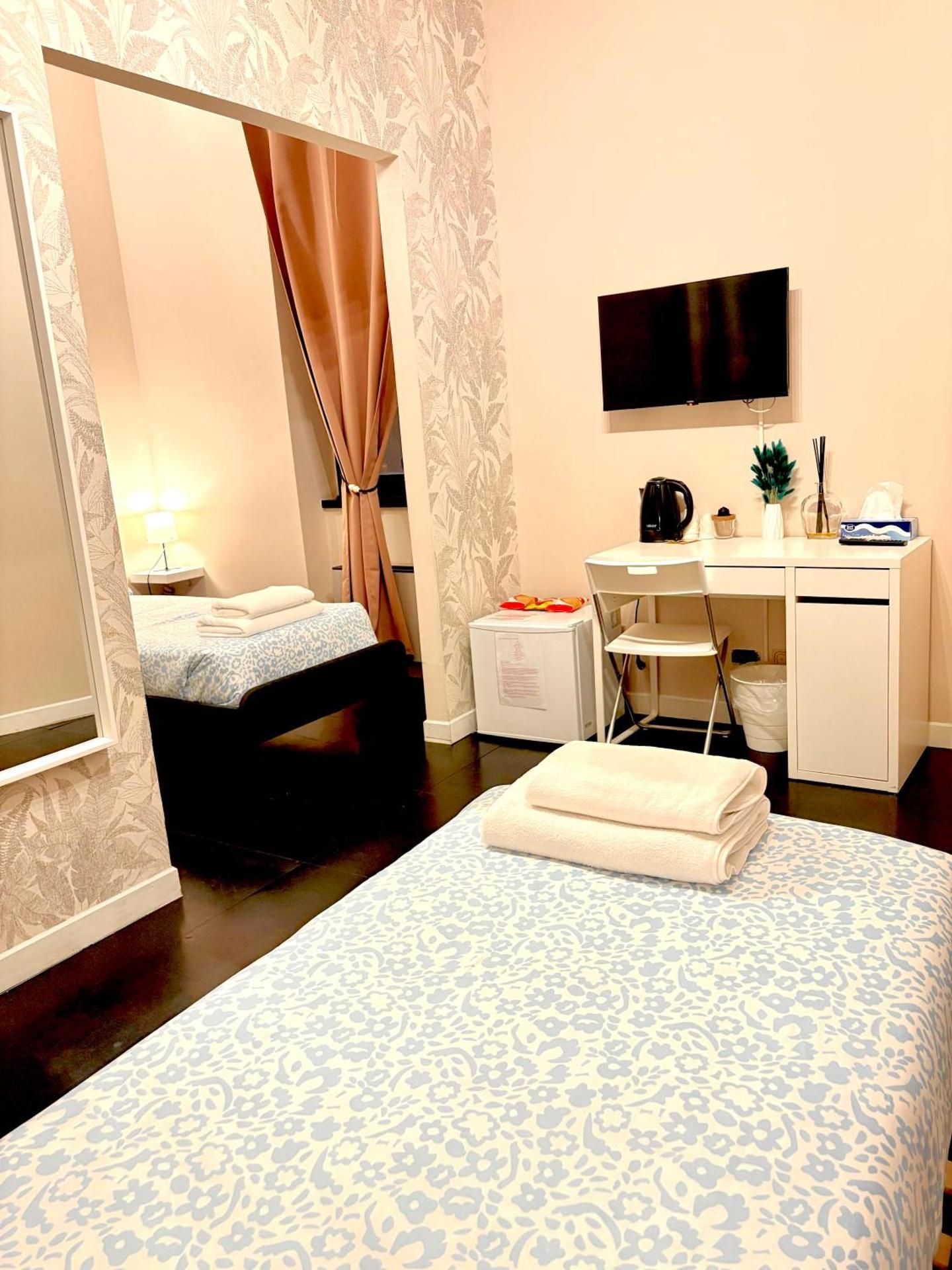 Twin Room with Private Bathroom