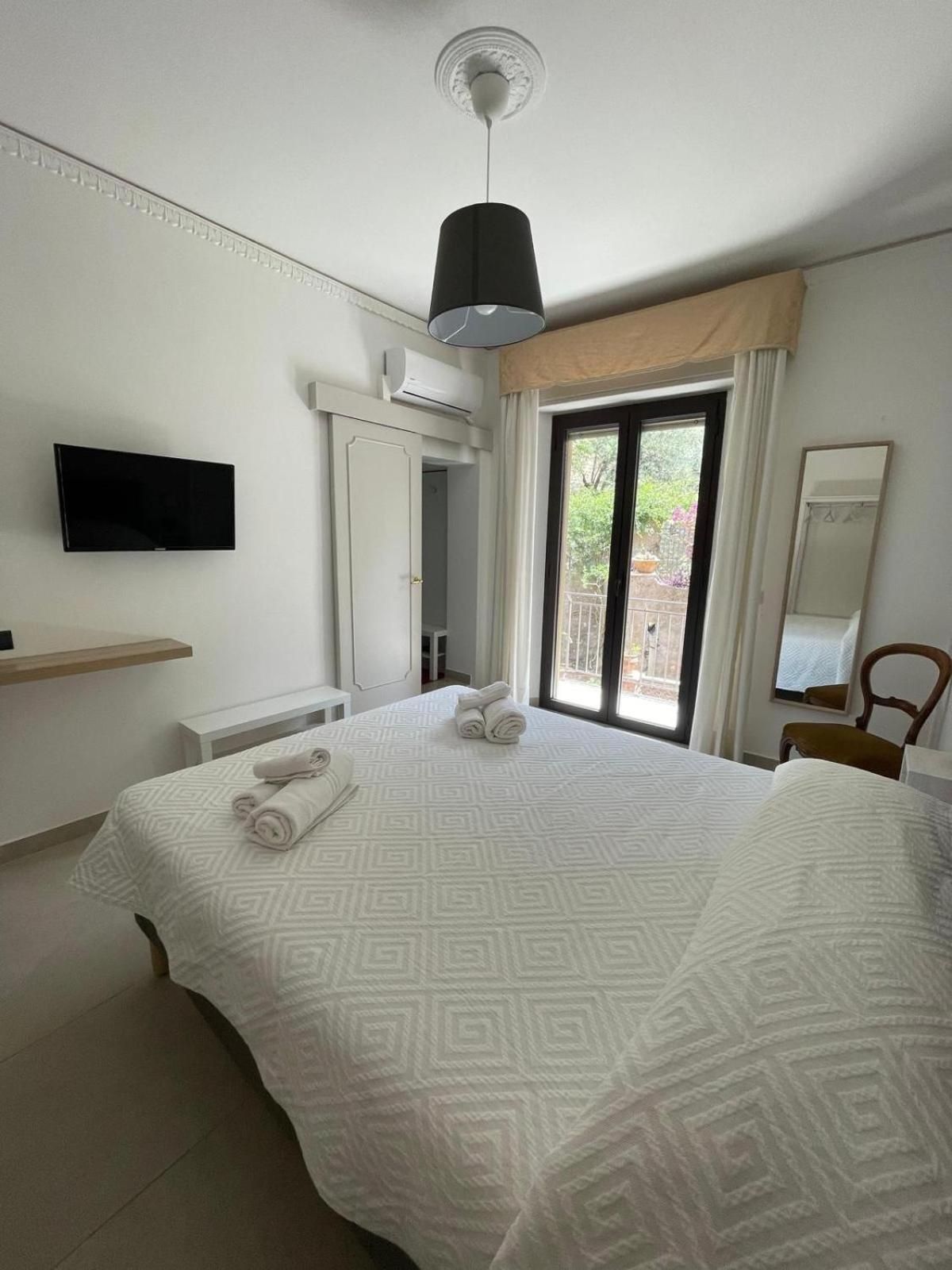 King Room with Garden View