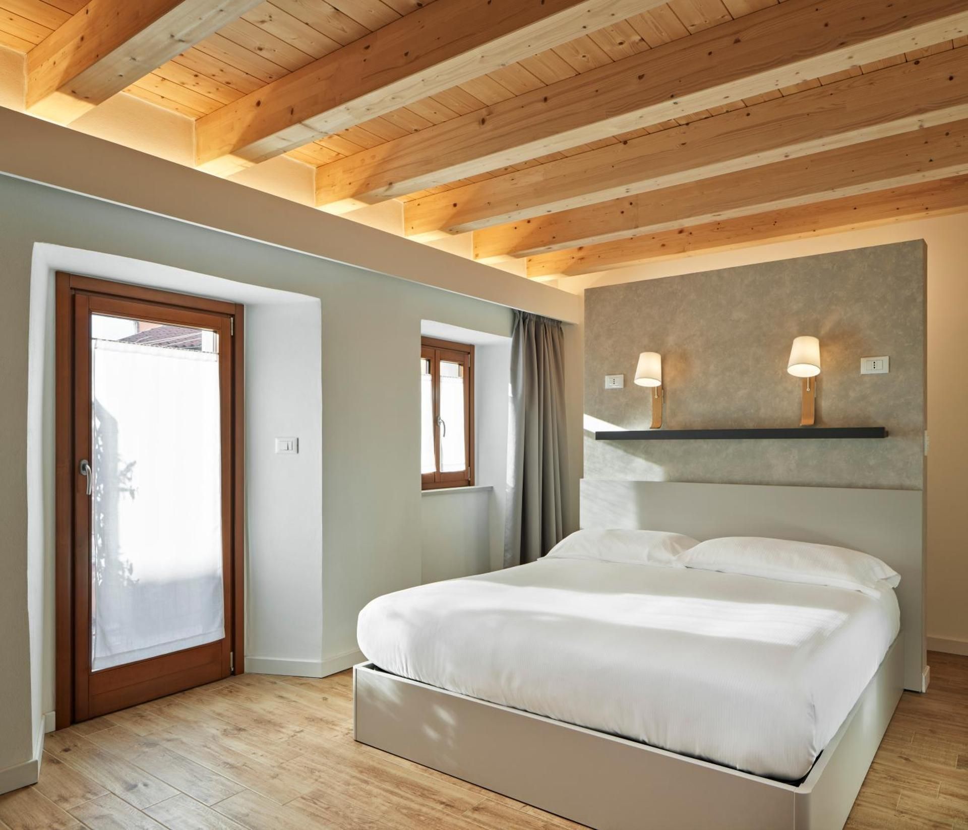 Deluxe Double Room with Extra Bed