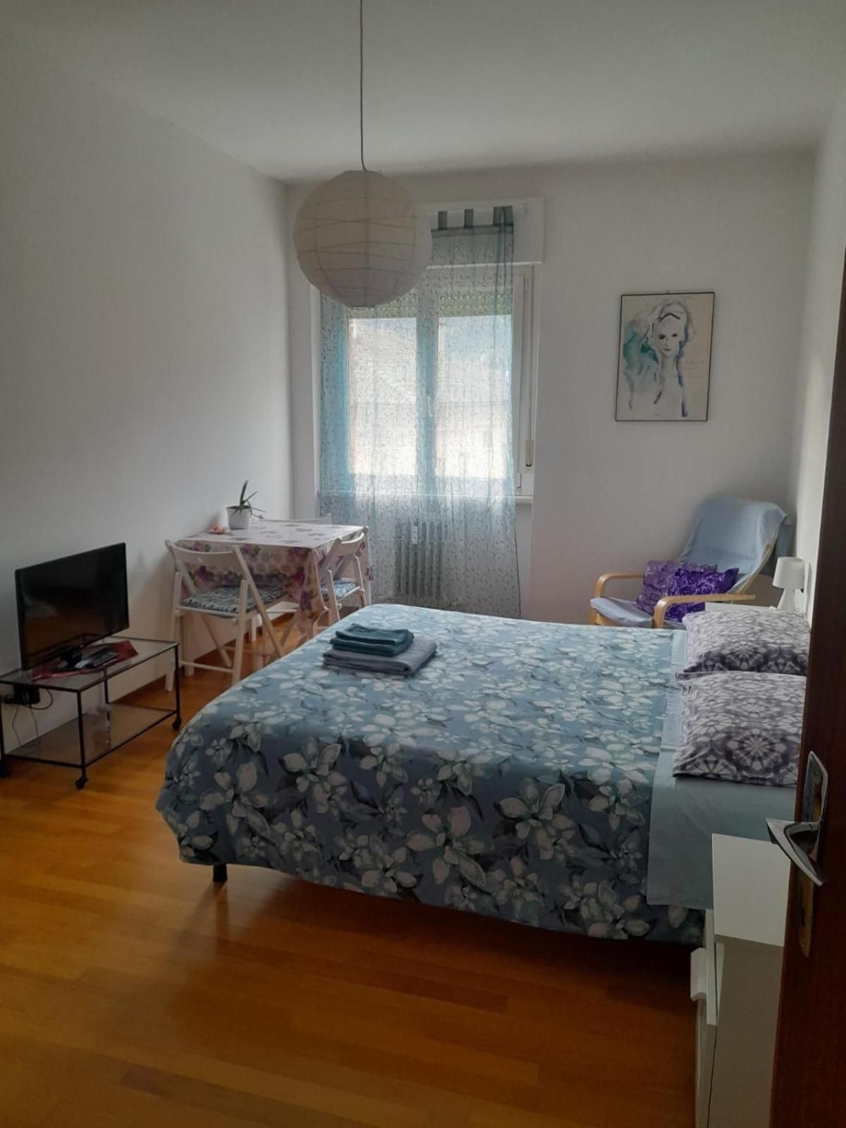 Double or Twin Room with Shared Bathroom