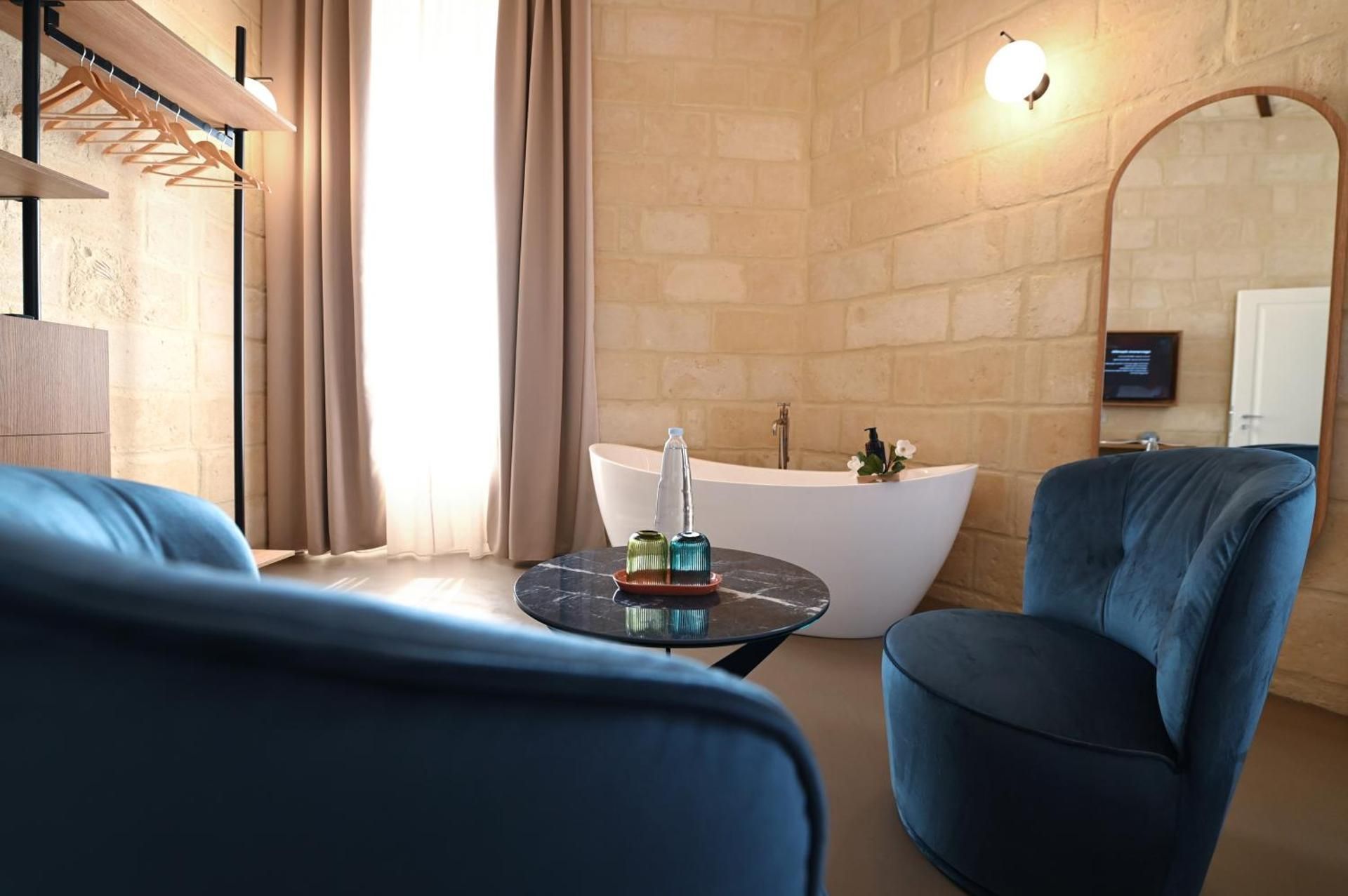 Deluxe Double Room with Bath