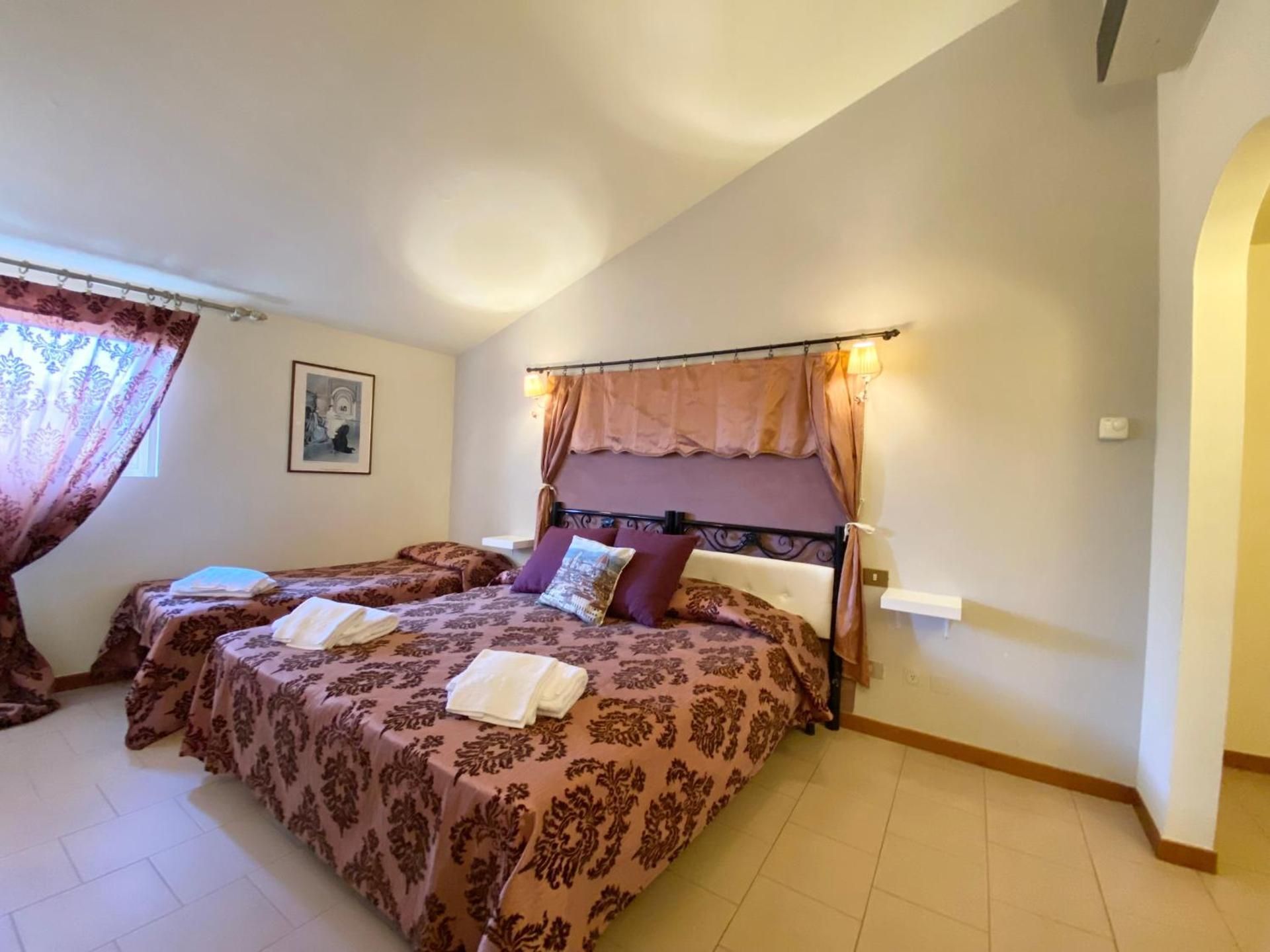 Classic Triple Room