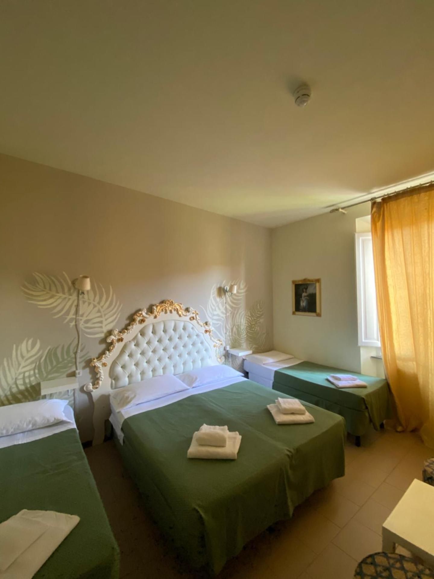 Classic Quadruple Room