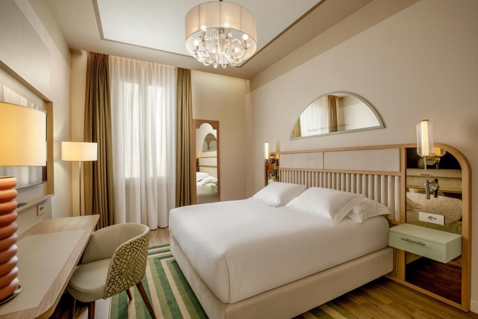 One-Bedroom King Suite