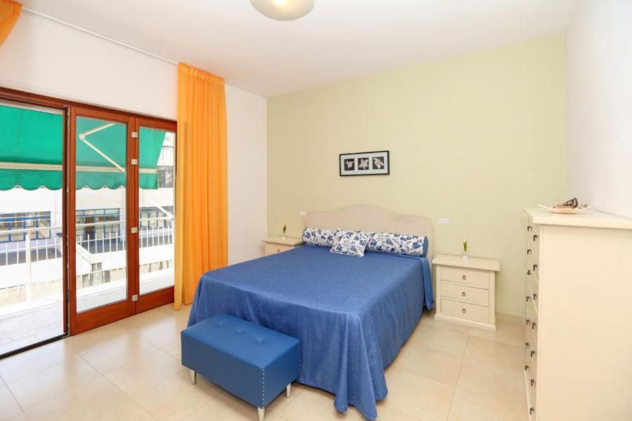 Two-Bedroom Deluxe Apartment with Balcony