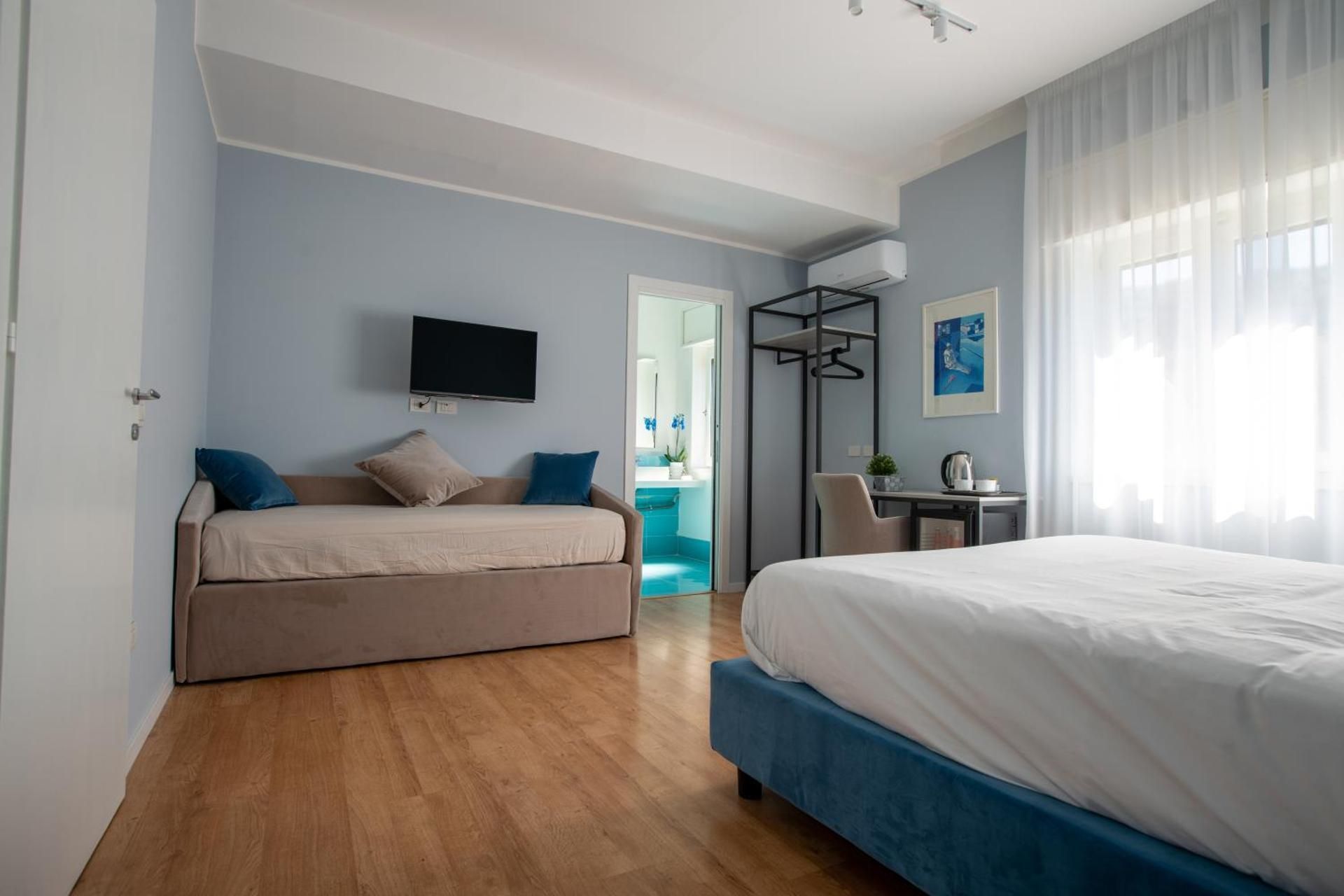 Deluxe Triple Room