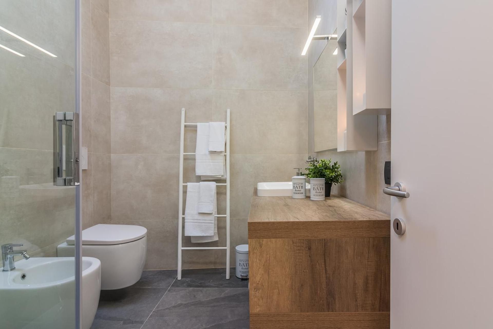 Casa Rusconi Apartment with Balcony 3