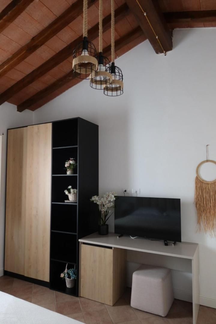 Twin Room with Shower