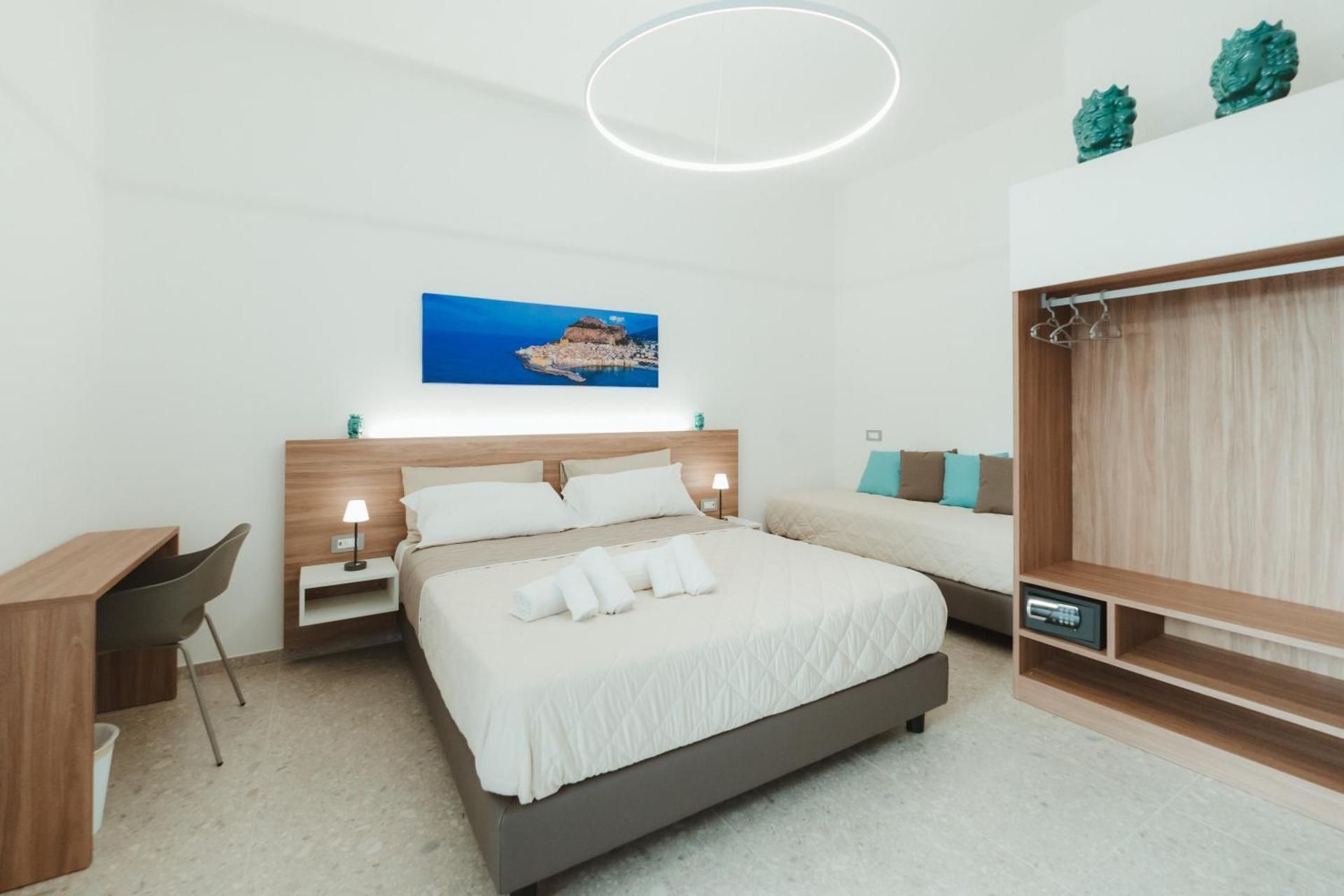 Superior King Room