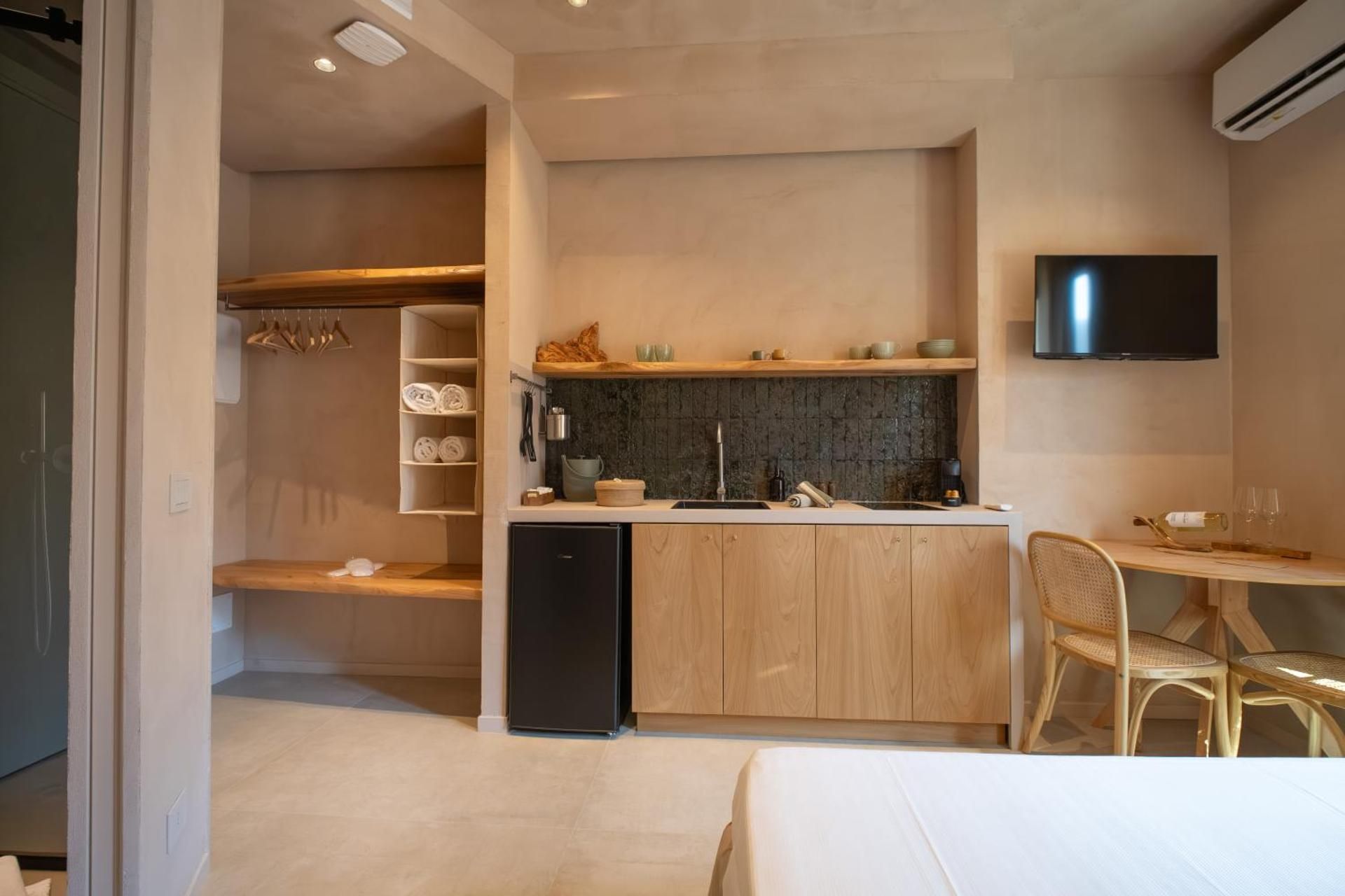 One-Bedroom Premier Apartment