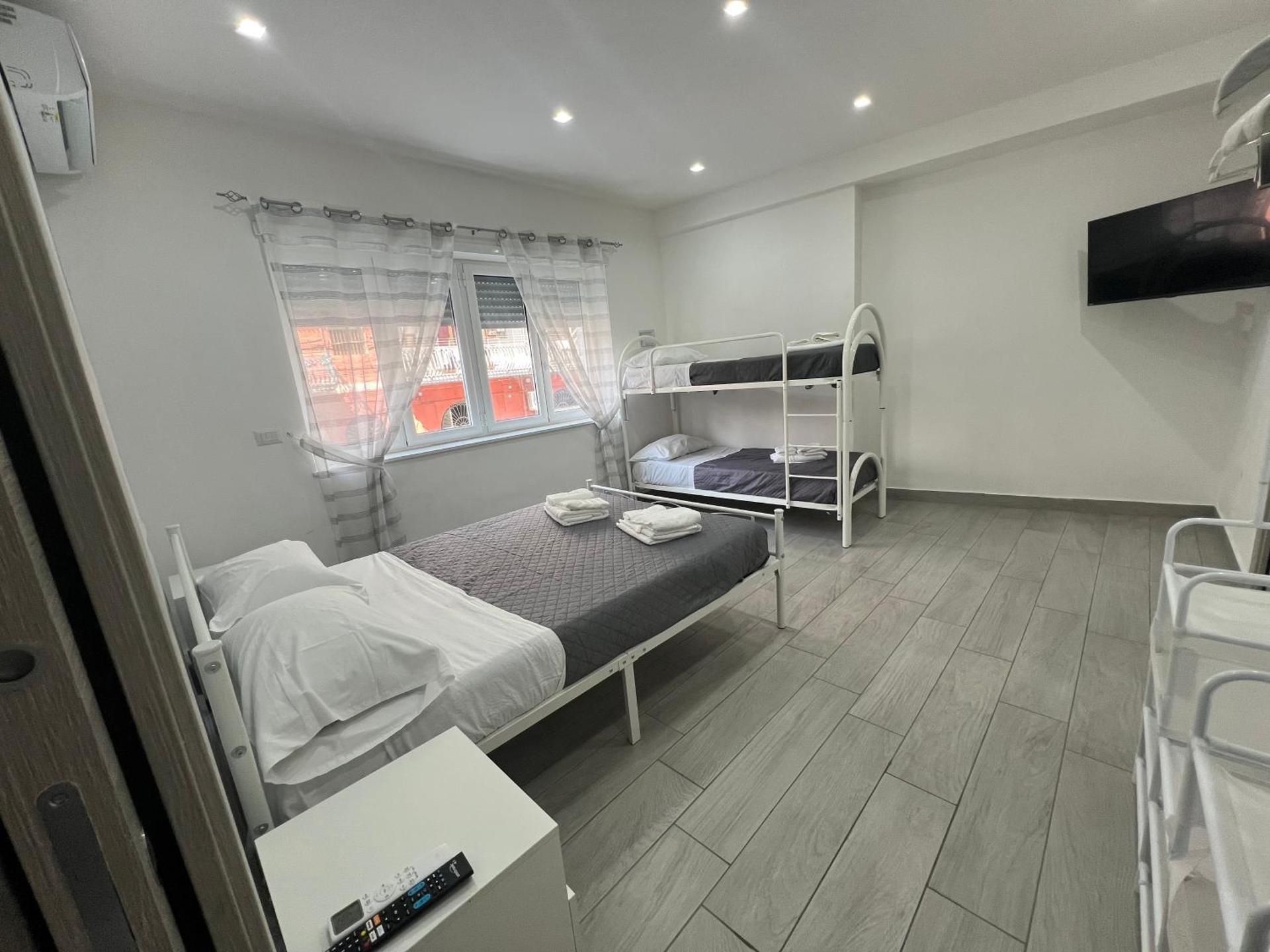 One-Bedroom Deluxe Apartment