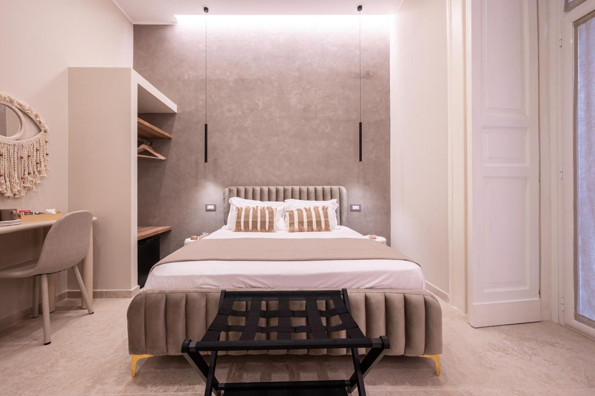Queen Room with Spa Bath