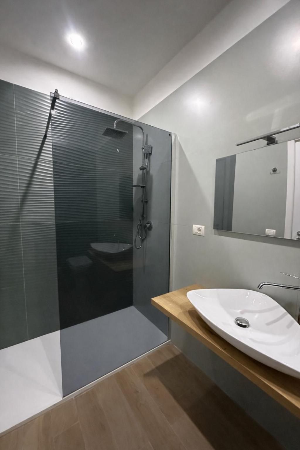 King Room with Spa Bath