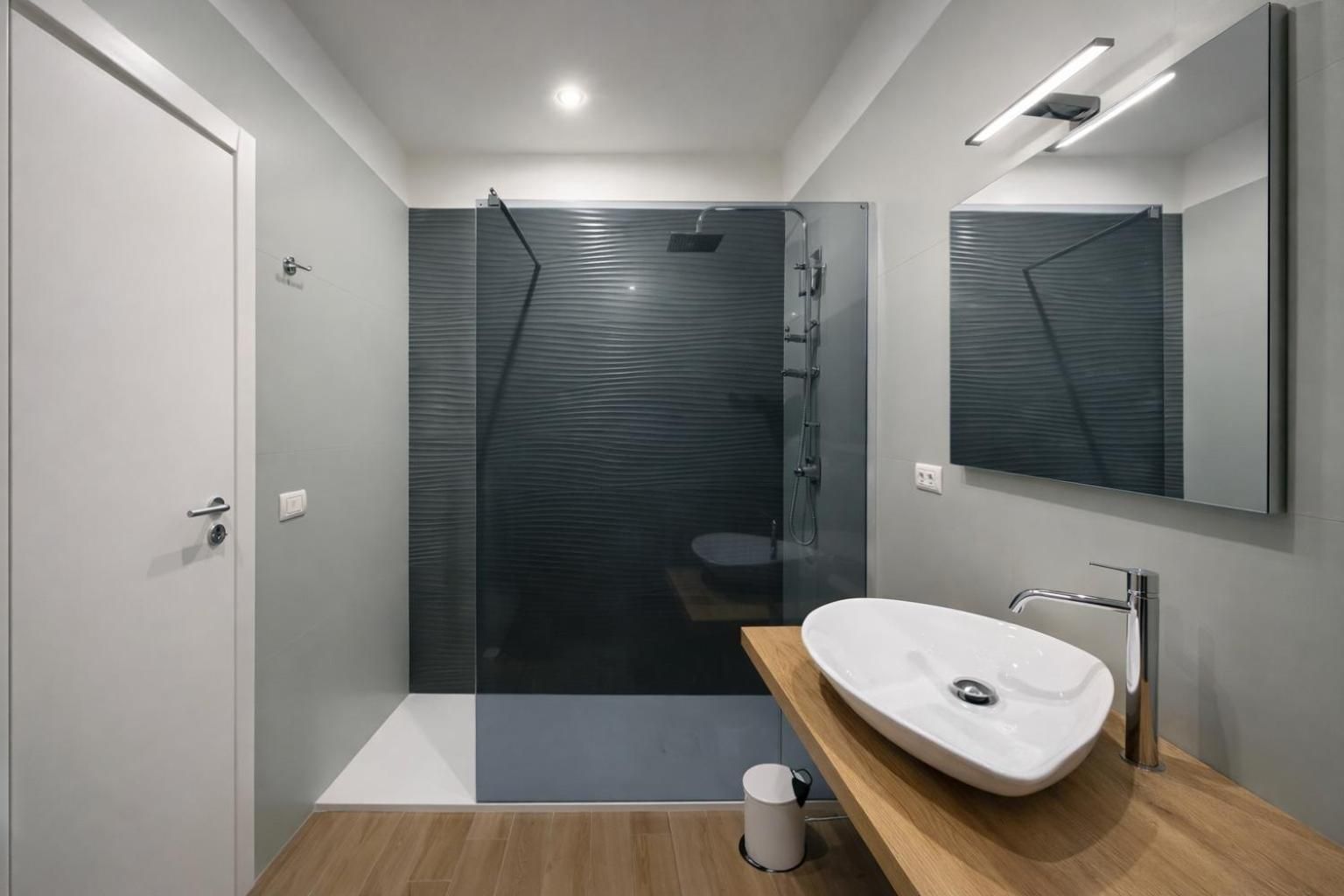 King Room with Spa Bath