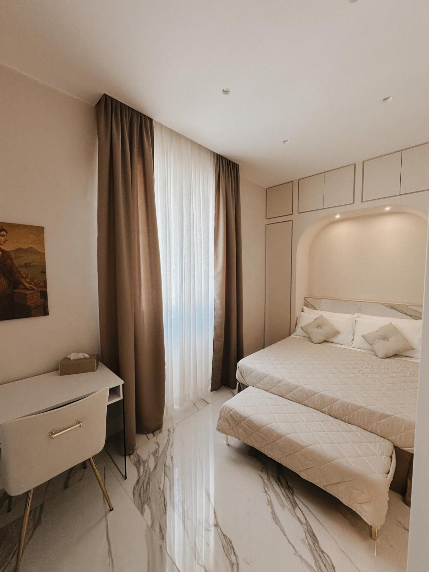 Mida Luxury Apartment Deluxe Double Room 2
