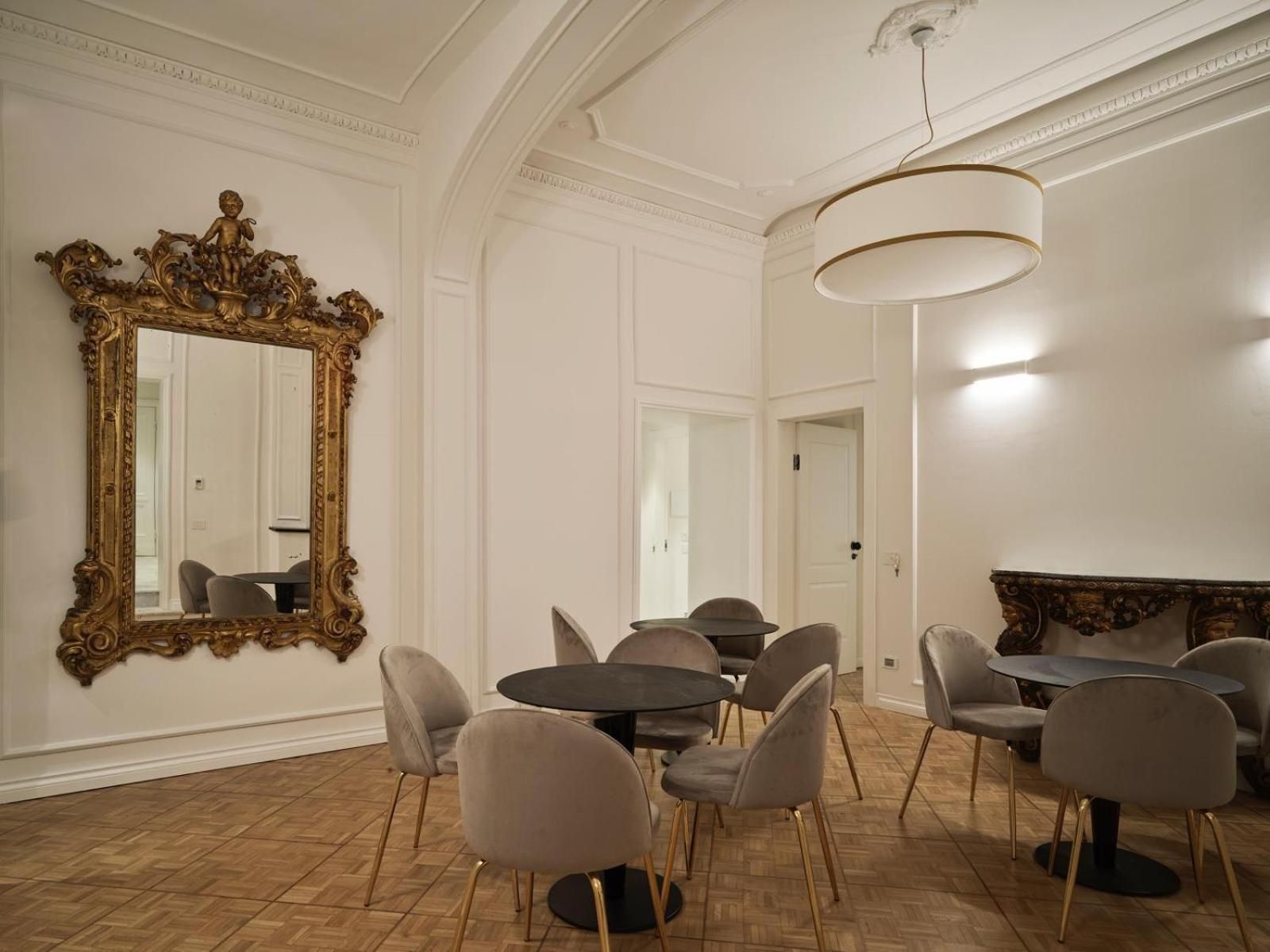 shared lounge/tv area