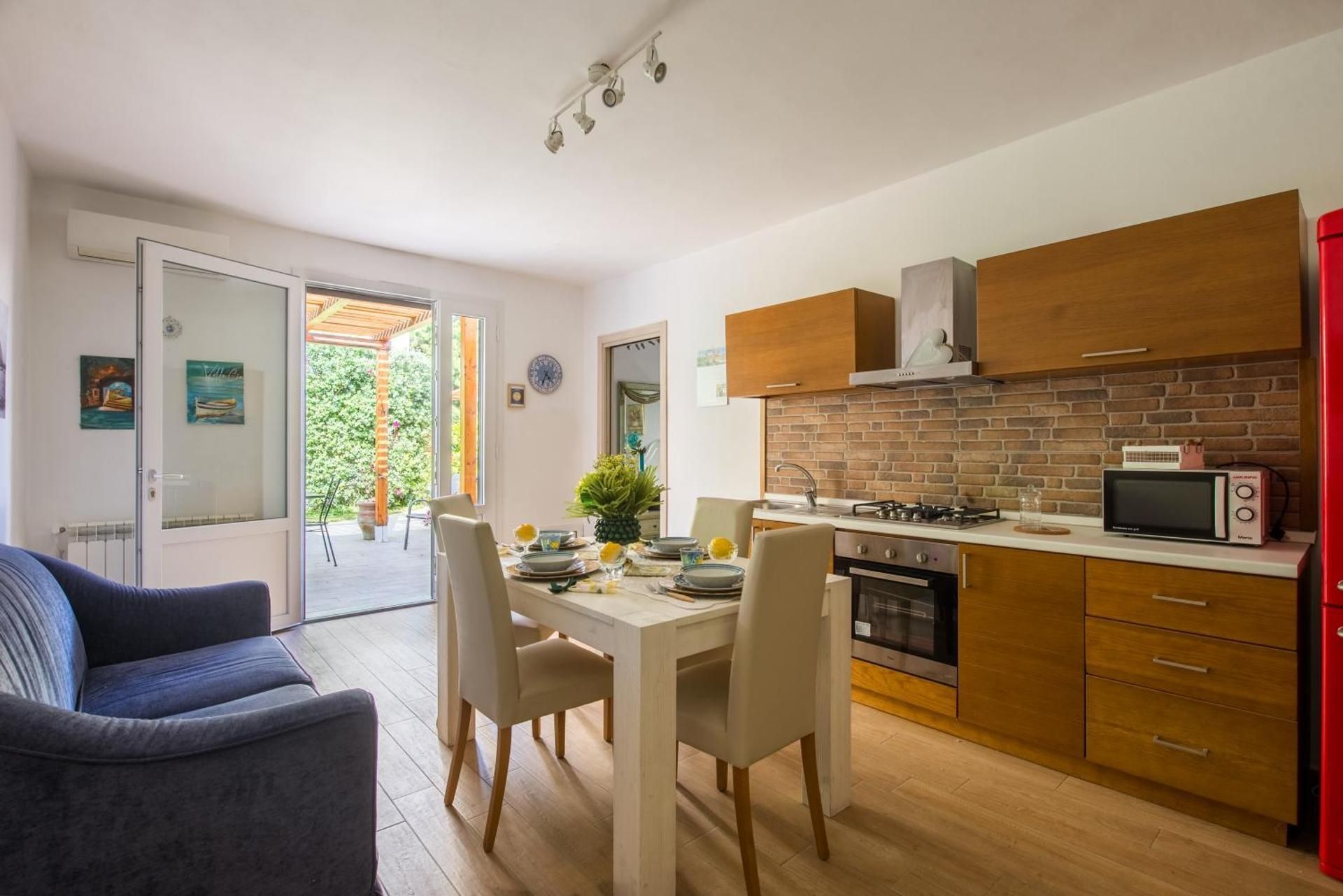 Apartment with Garden View