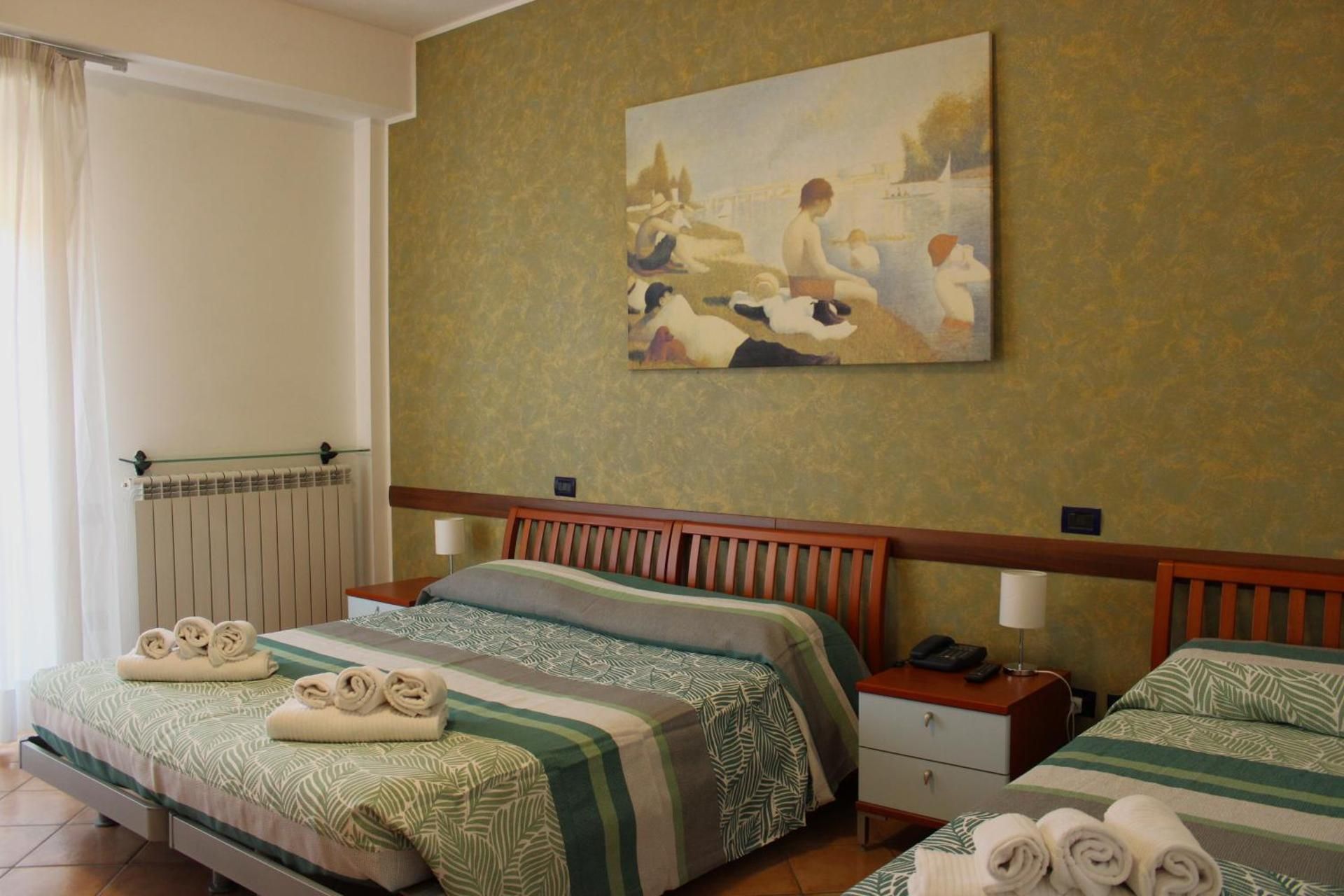 Basic Triple Room