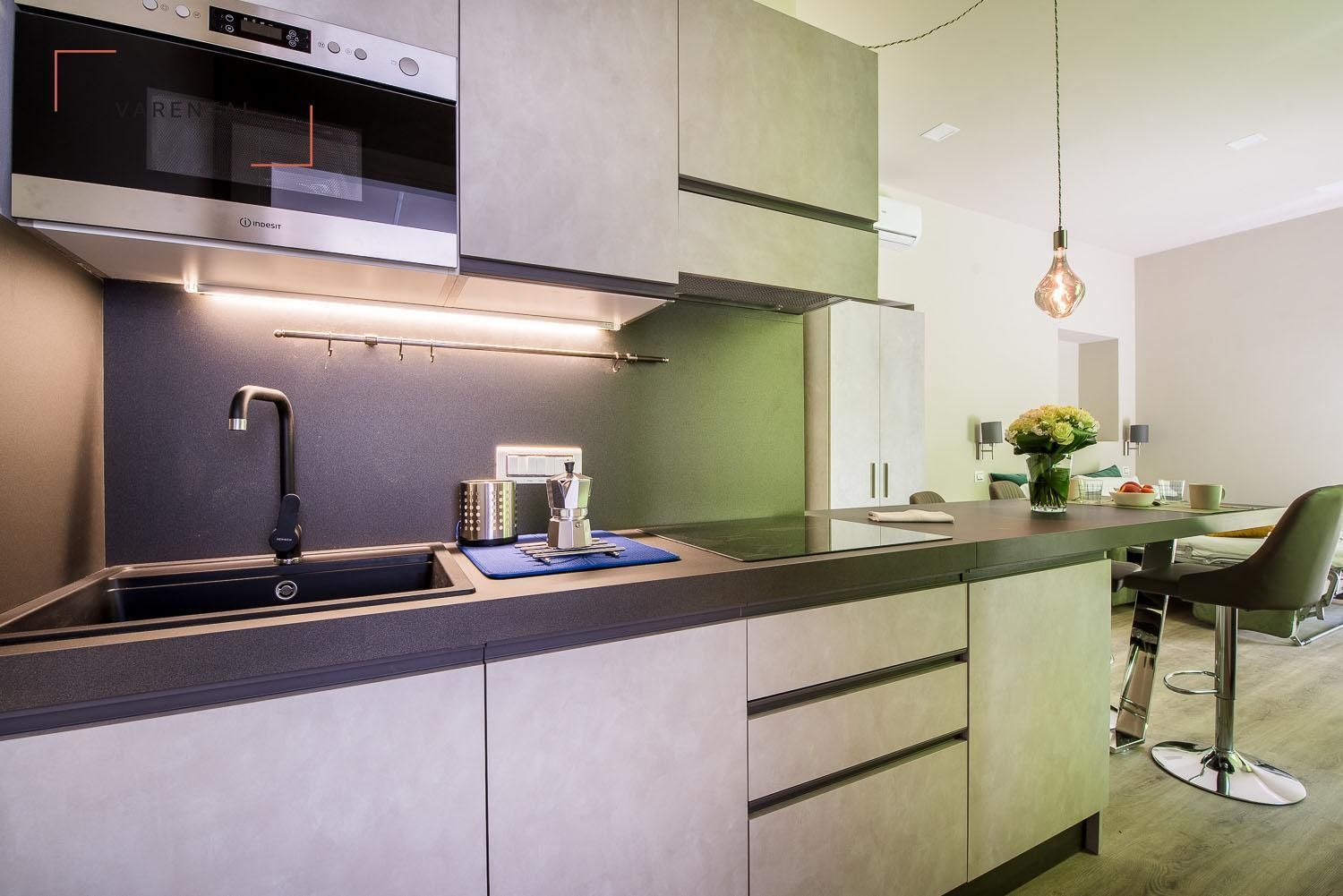 Carlina APT-4