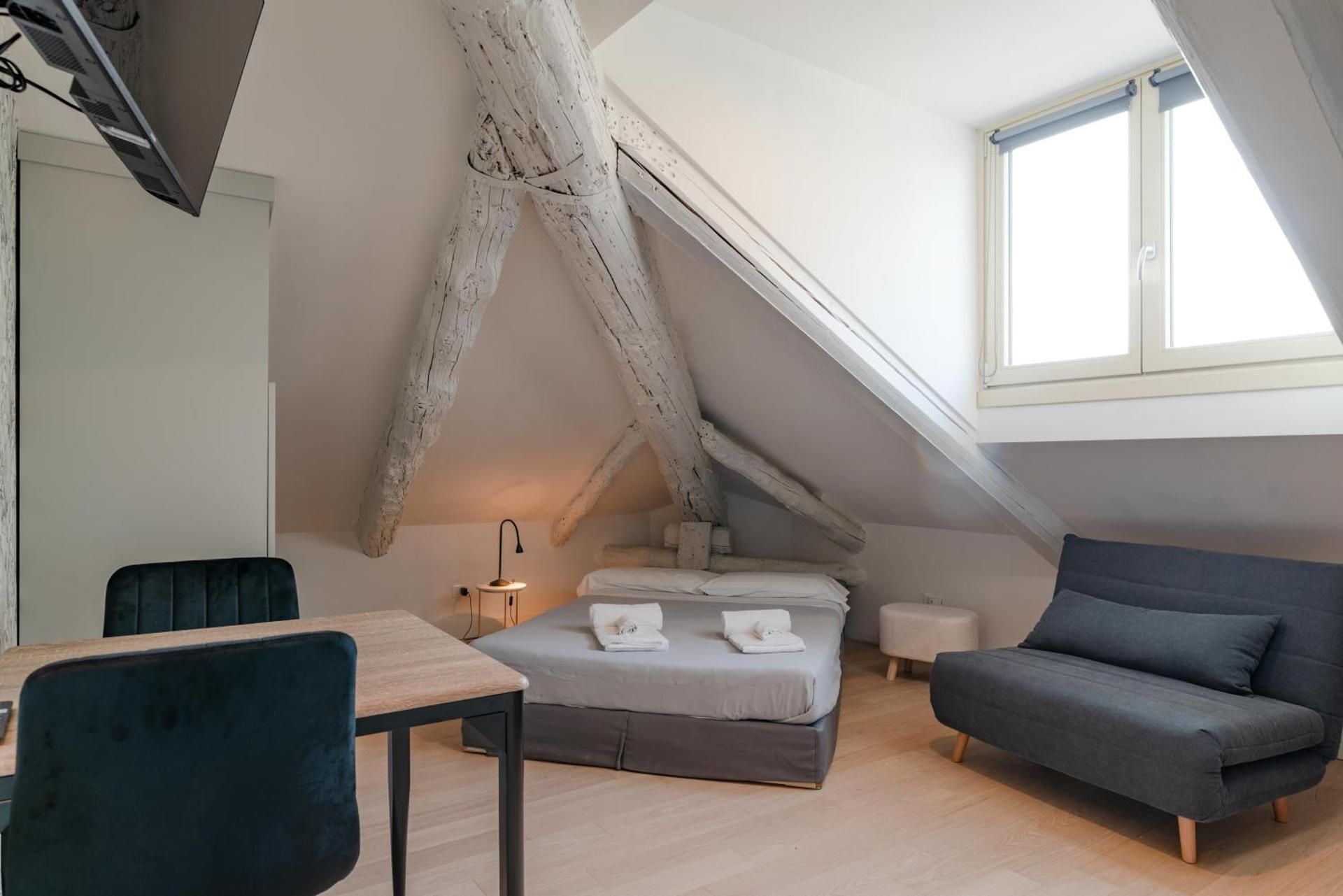 Studio Apartment