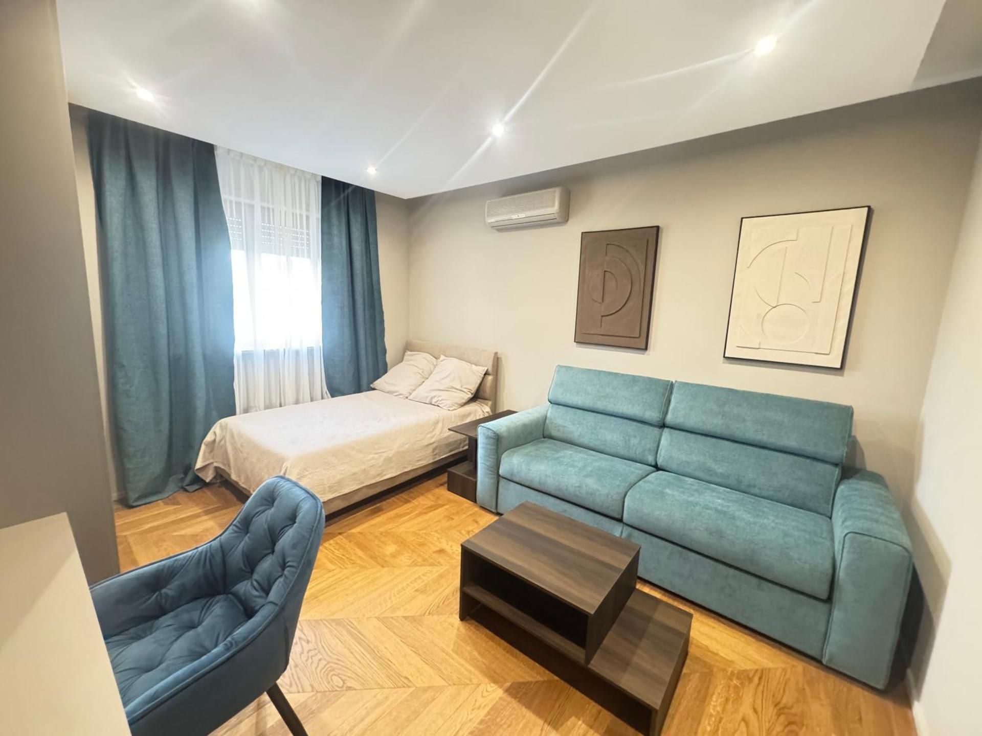 Two-Bedroom Deluxe Apartment with Balcony
