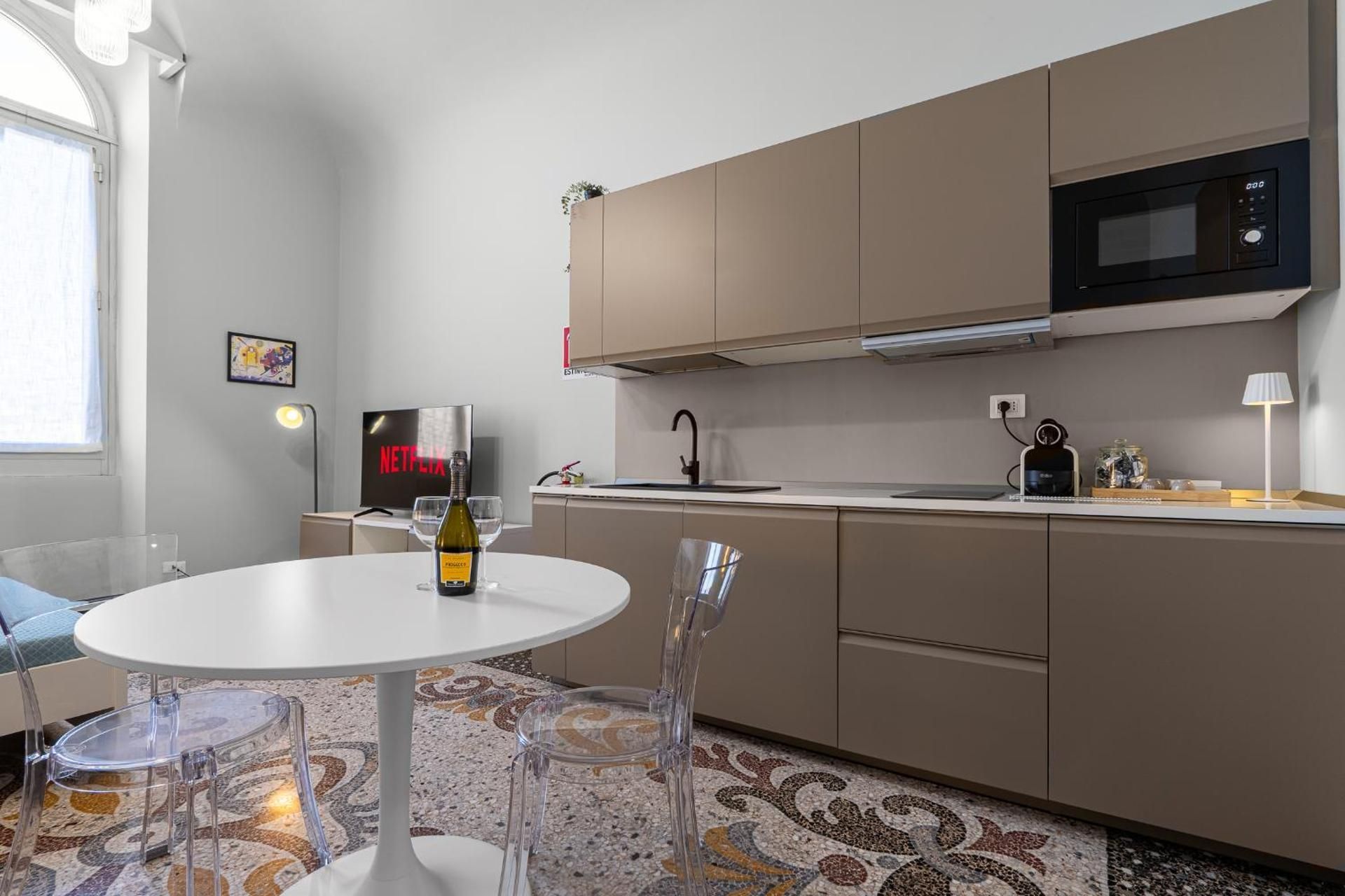 Studio Apartment with Harbor View