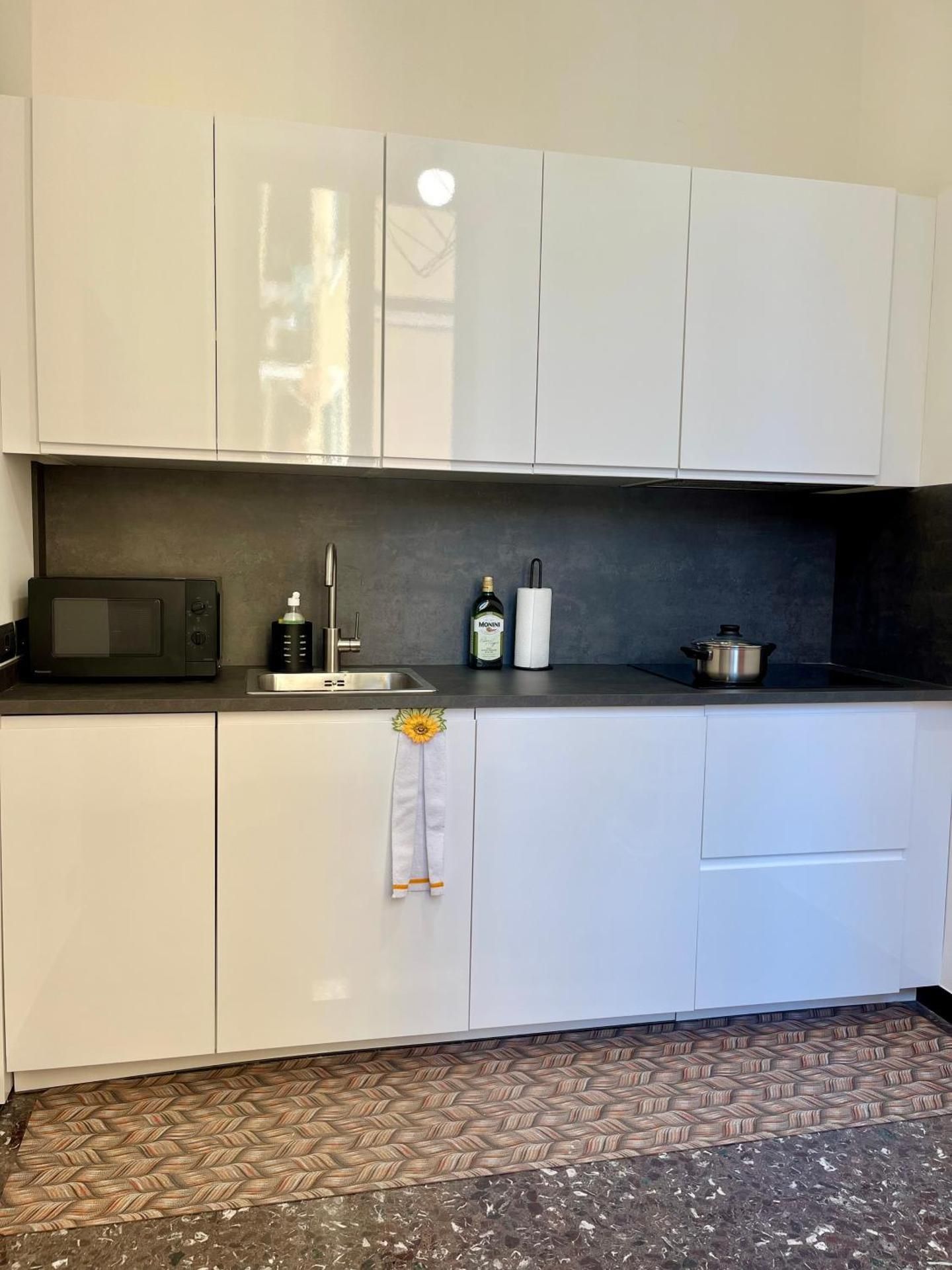 One-Bedroom Deluxe Apartment