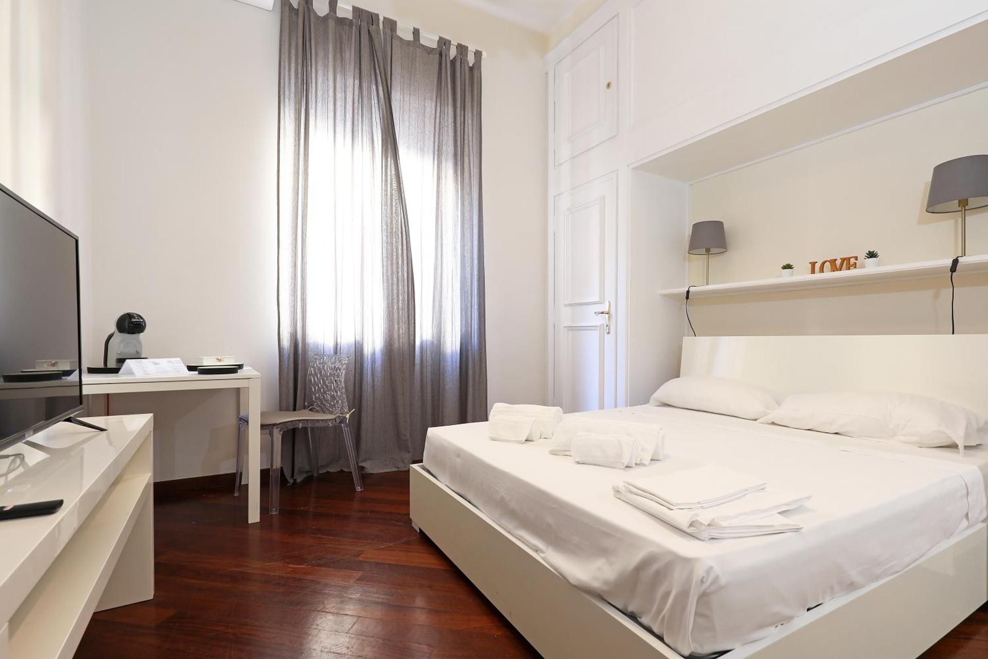 LC GrandTour Liberta Standard King Room 2