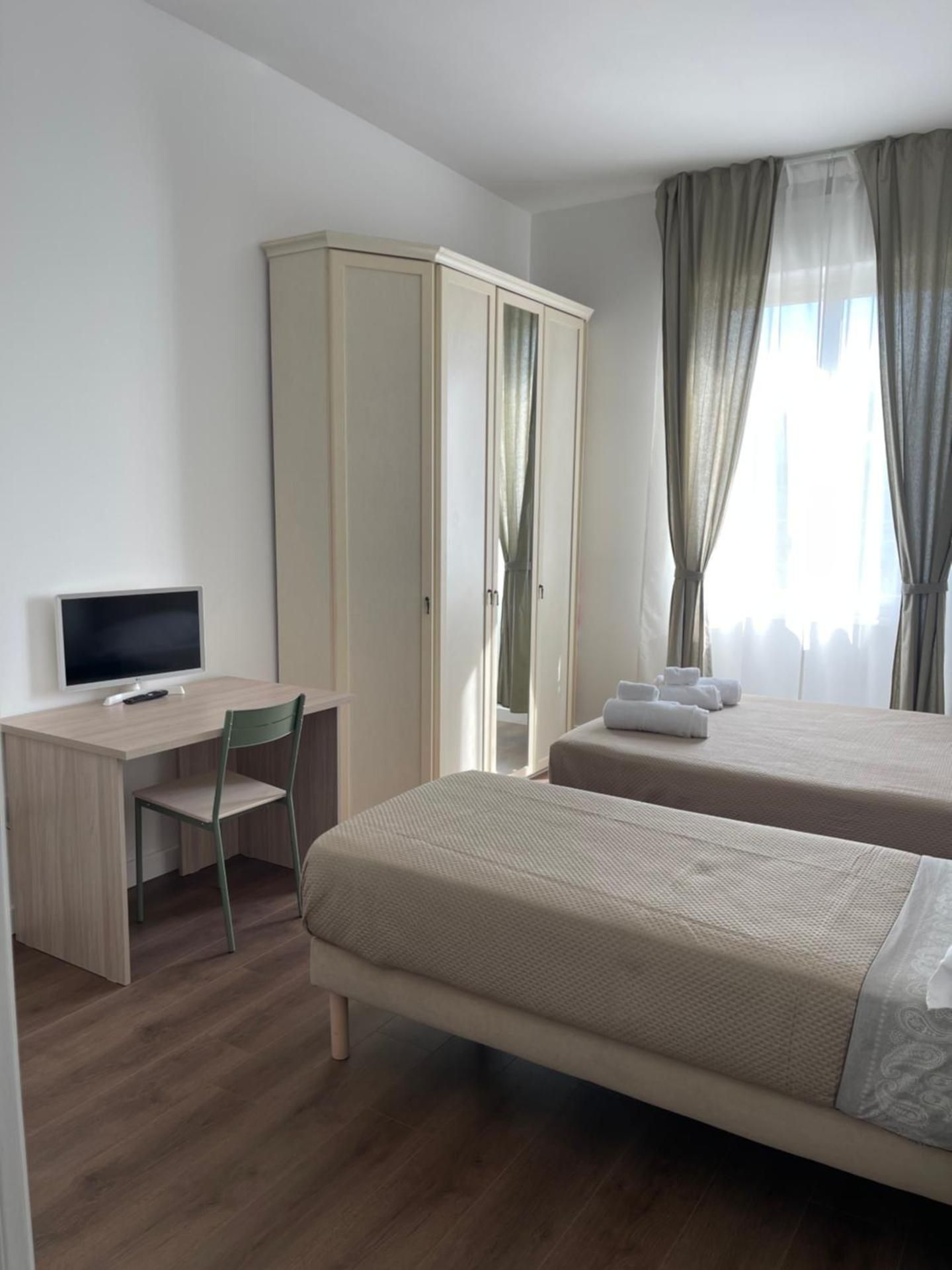 Triple Room with Private Bathroom