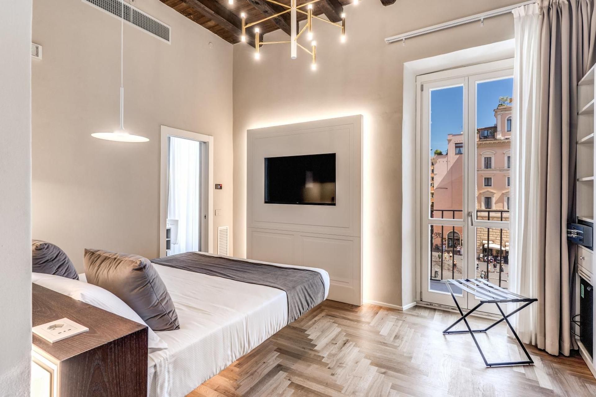 AGH Pantheon Double with Balcony Pantheon View 3rd Floor  2