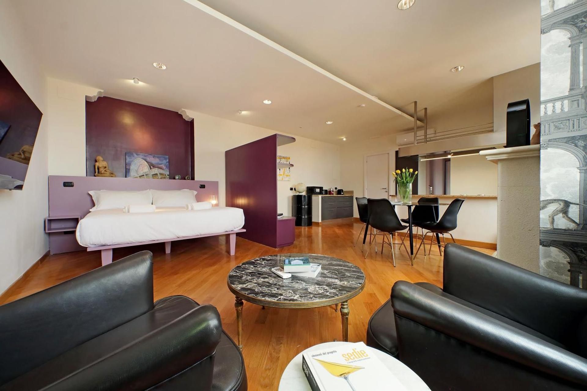 Studio Apartment with One Double Bed