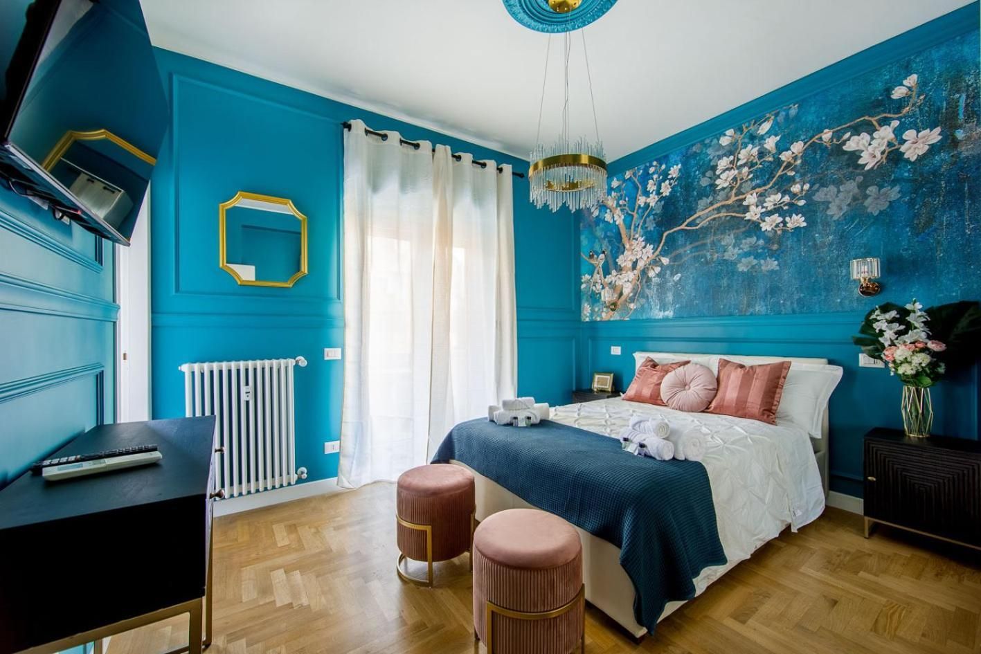 Two-Bedroom Deluxe Apartment with Balcony