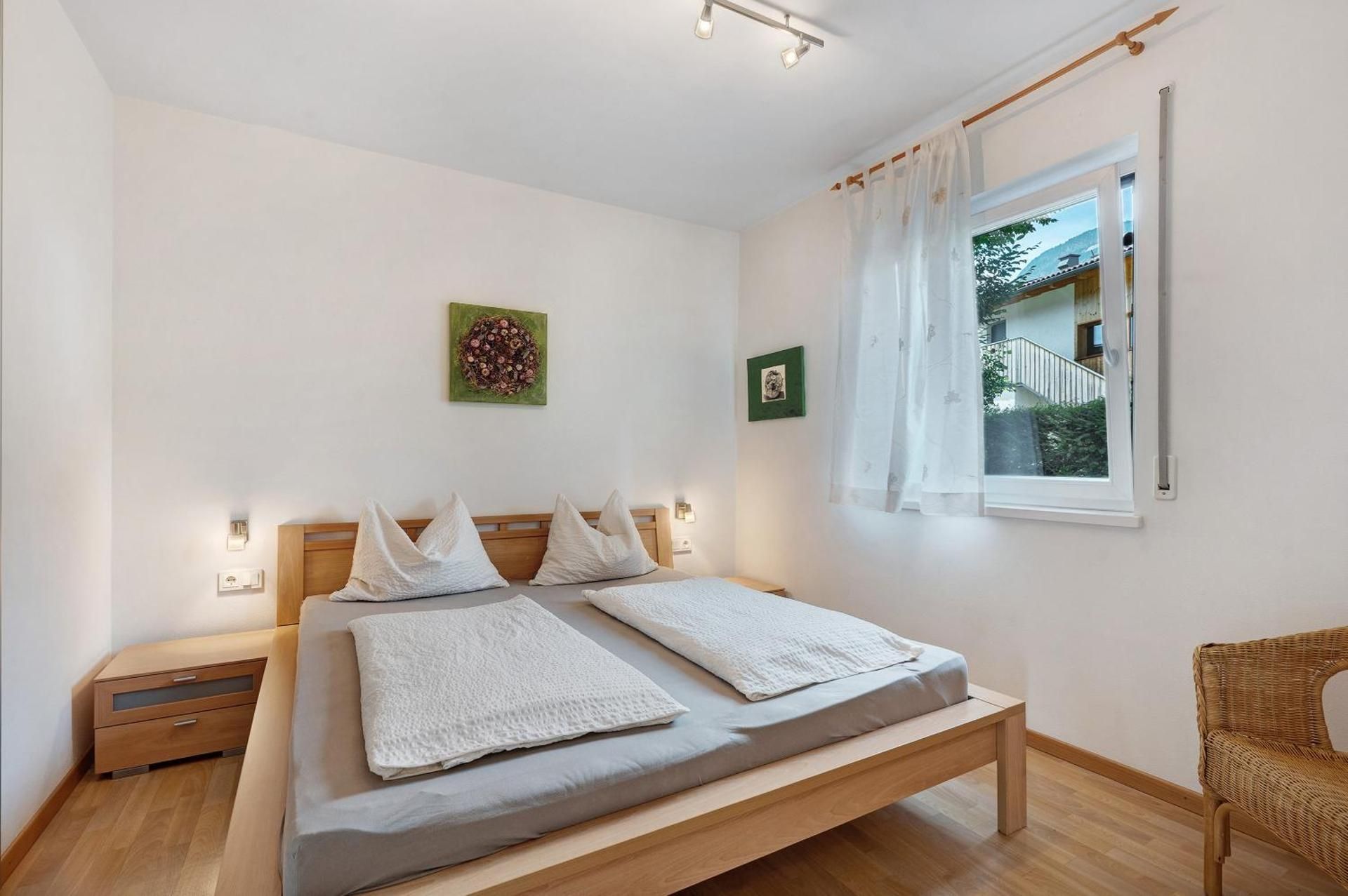 Superior One-Bedroom Apartment