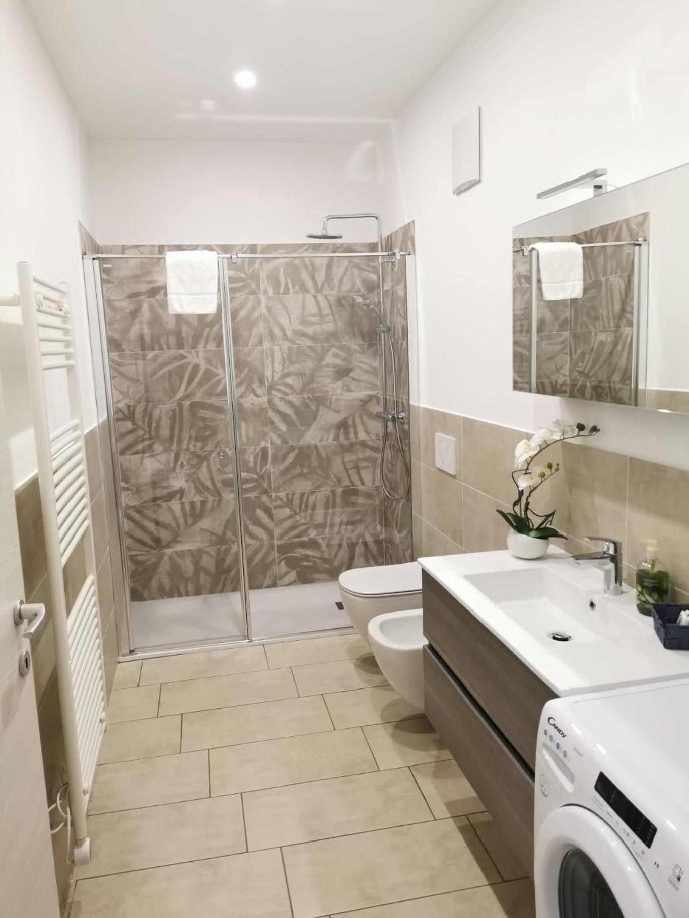 Apartment with Garden View