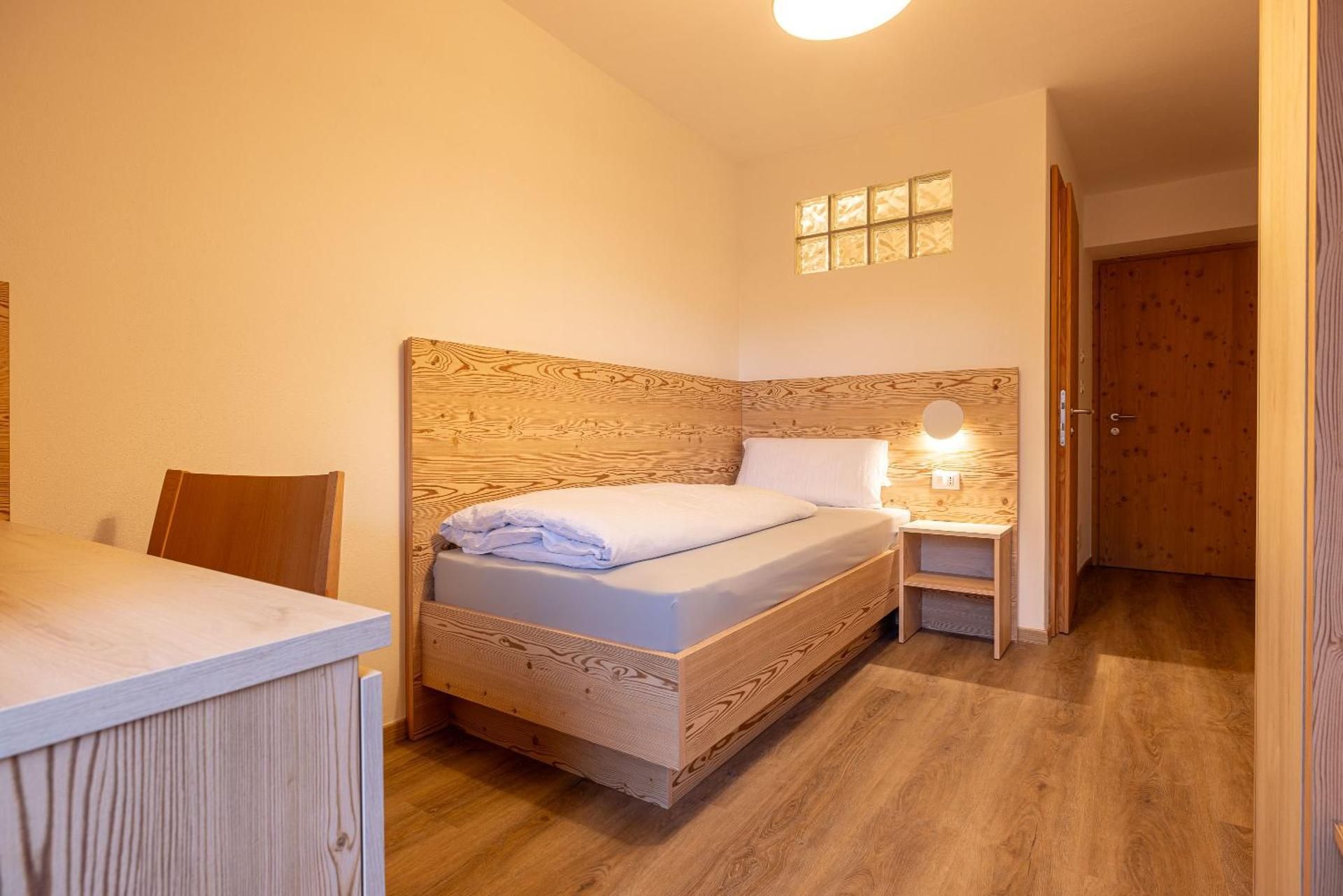 Single Room with Mountain View