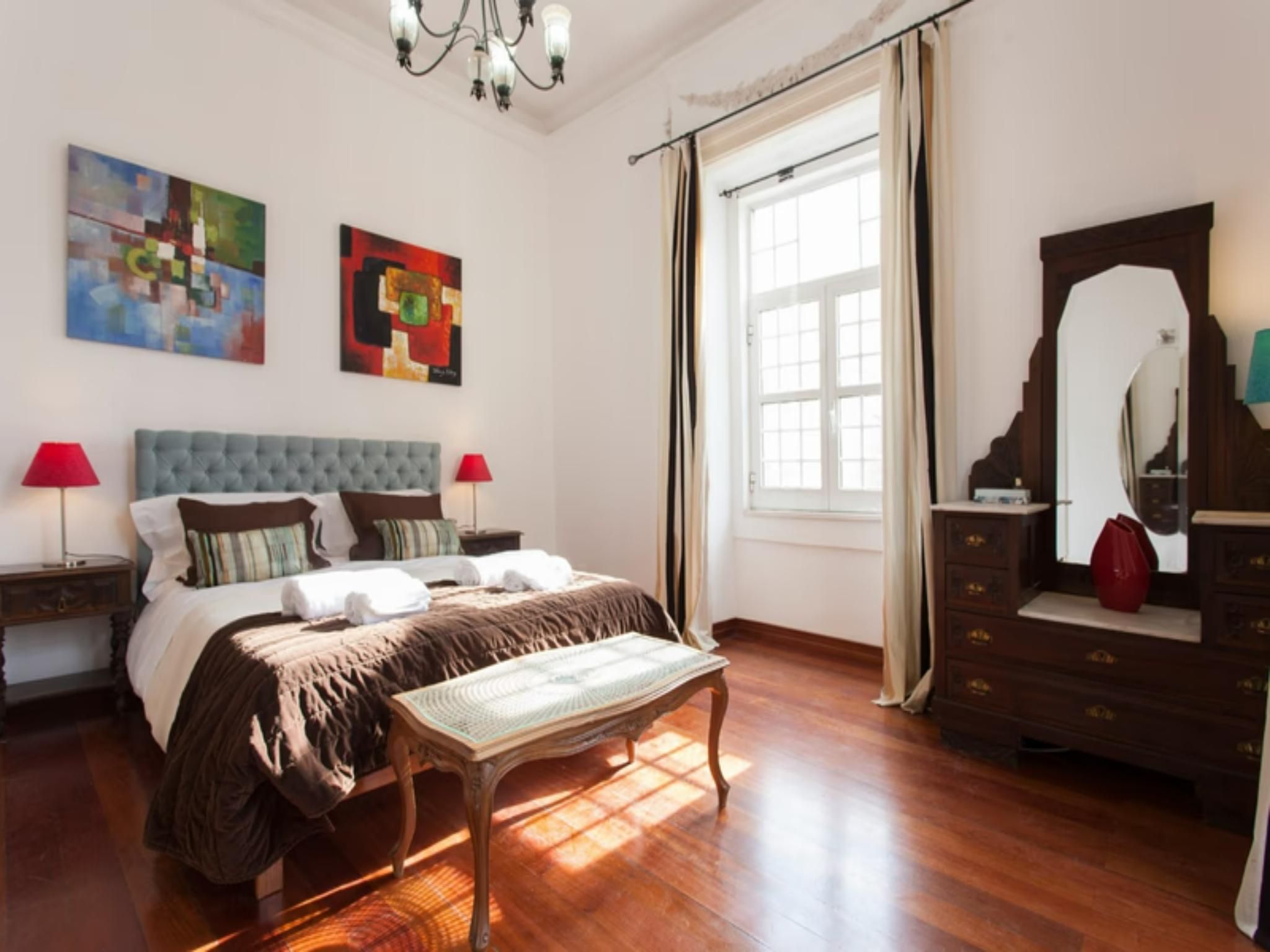 apartment - entire house or apartment