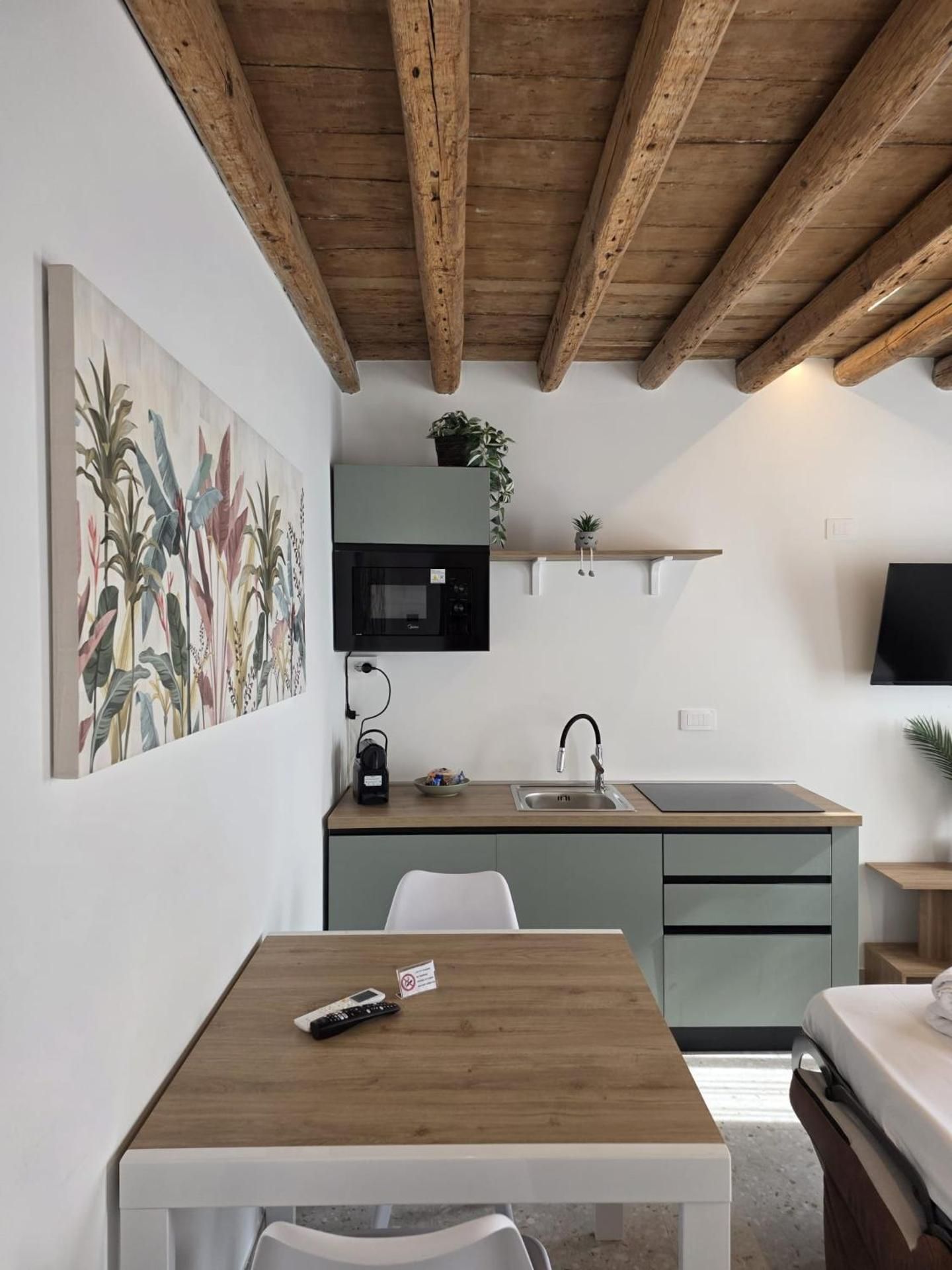 Studio with Sofa Bed