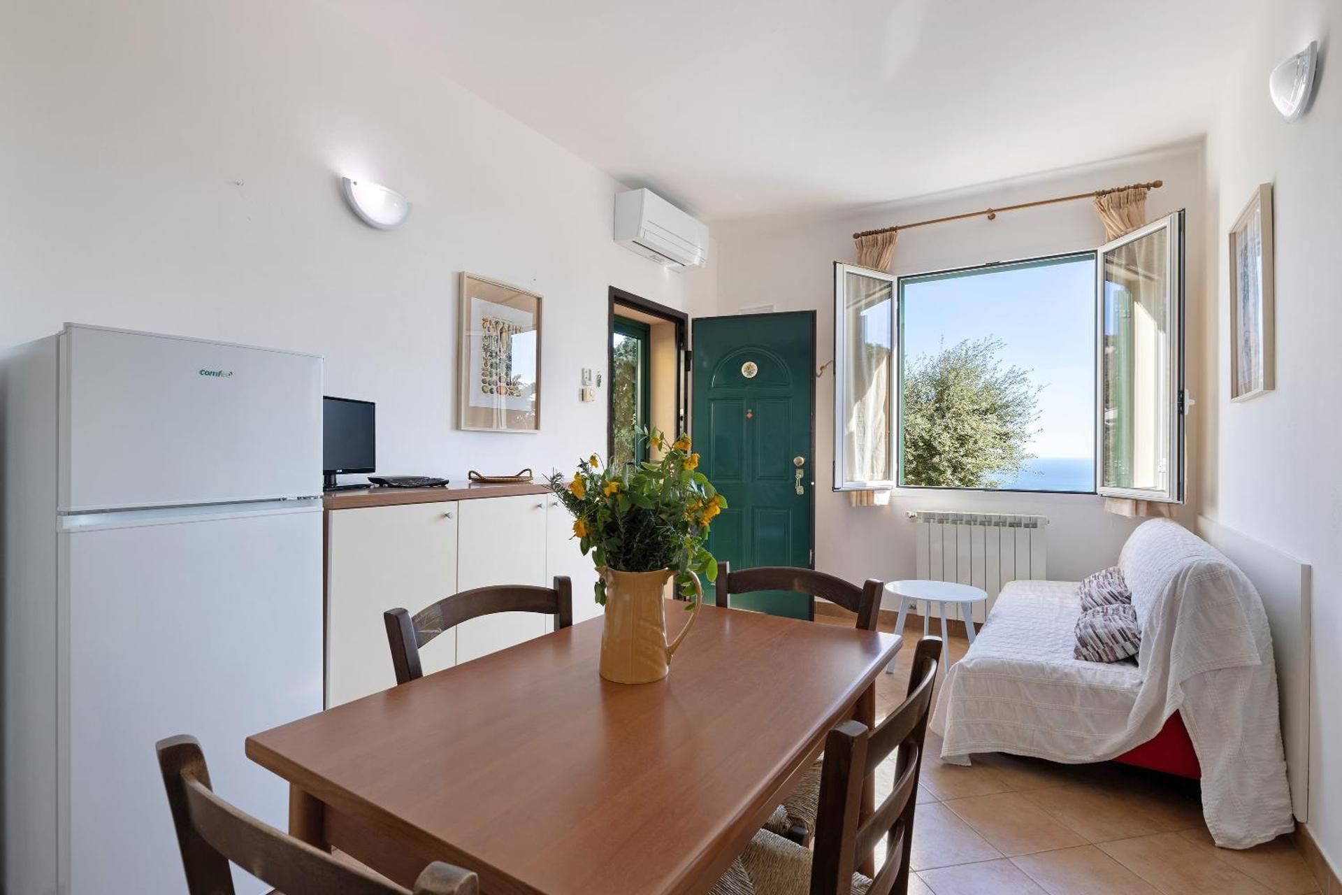 Superior One-Bedroom Apartment