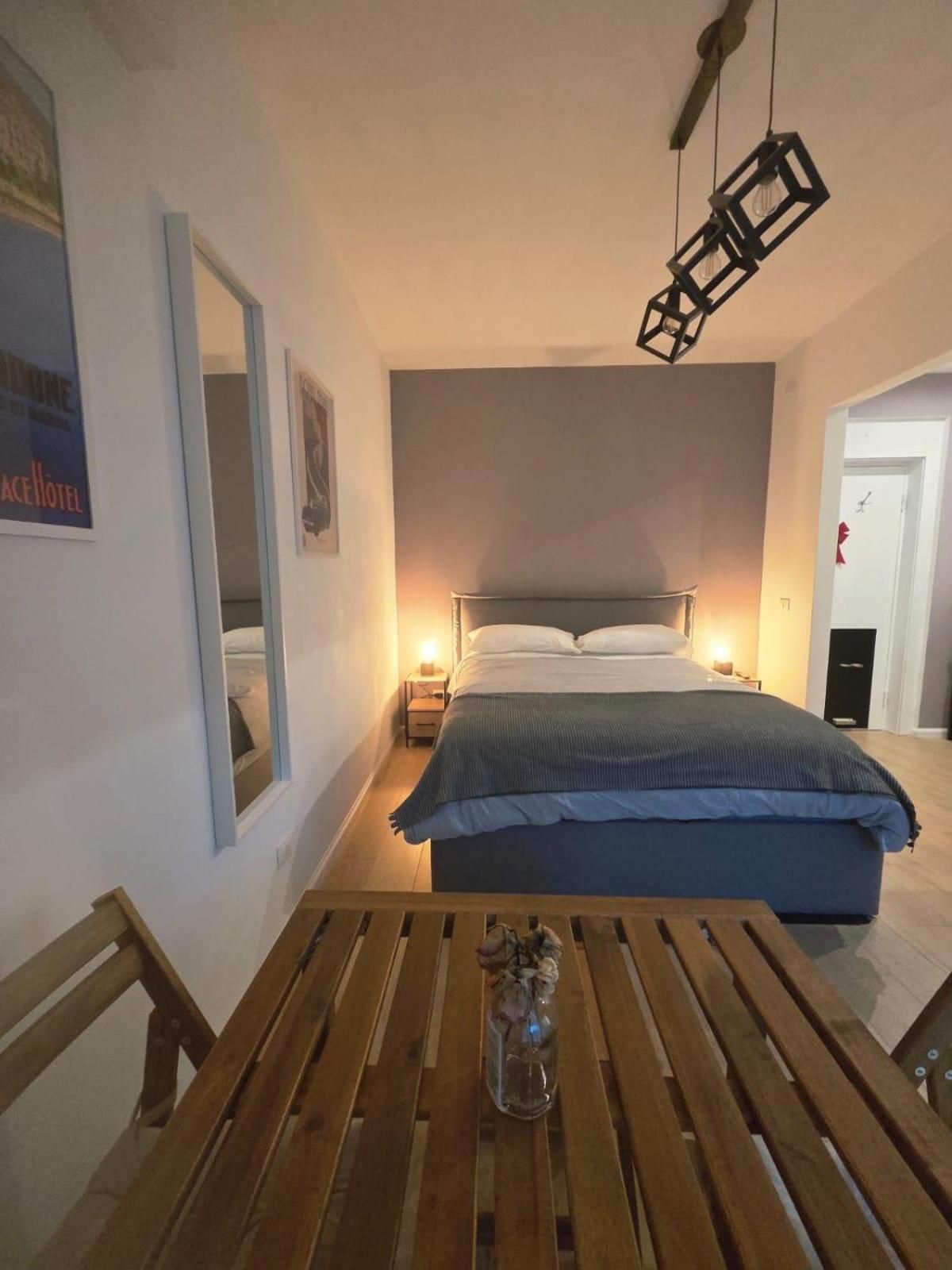Studio Apartment with Queen Bed