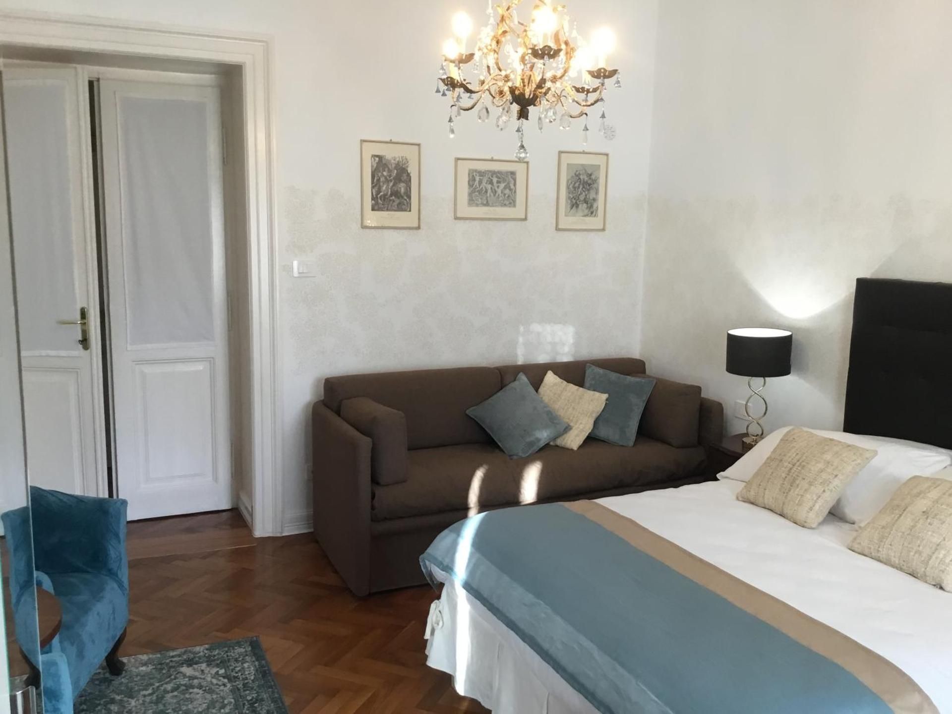 Superior Apartment