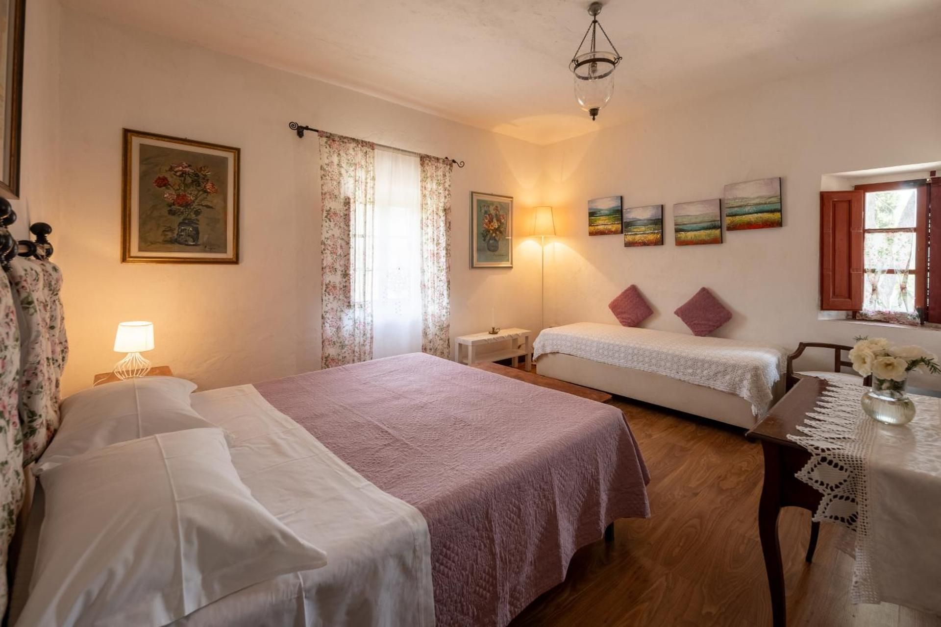 Triple Room with Garden View