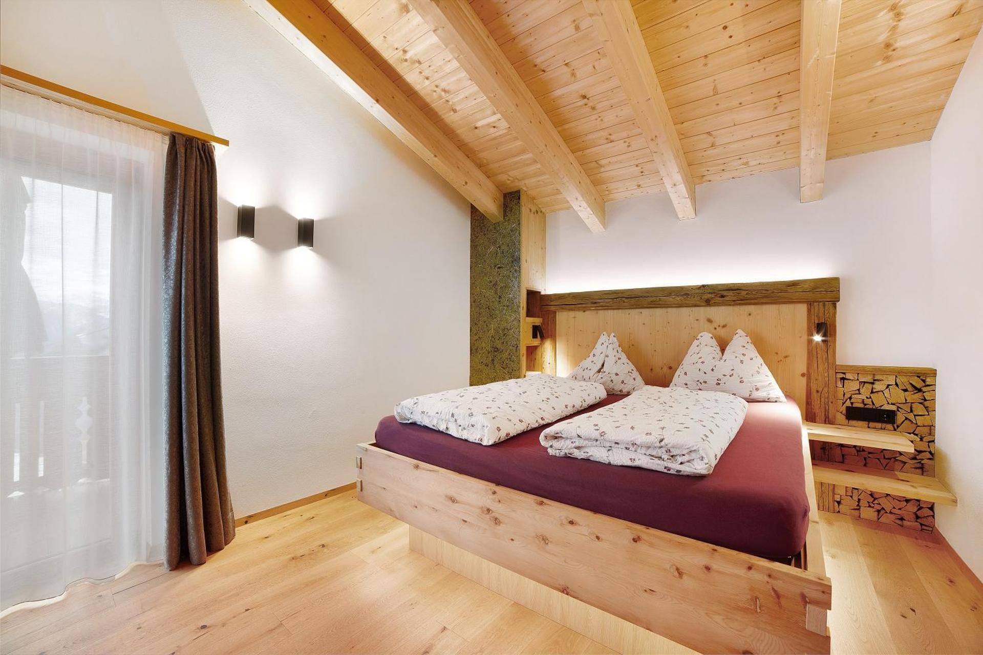 Superior One-Bedroom Apartment