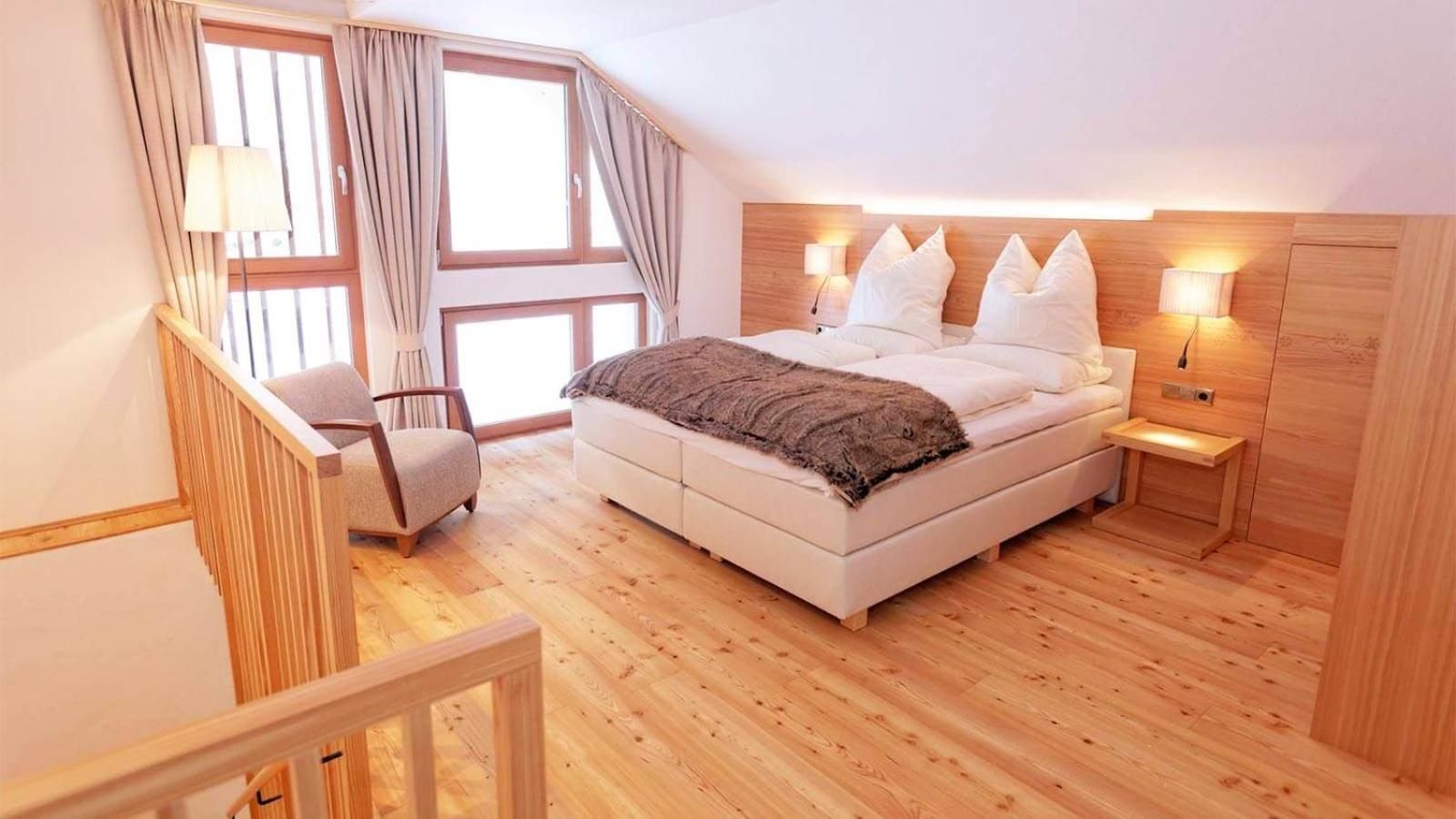 Deluxe King Suite
