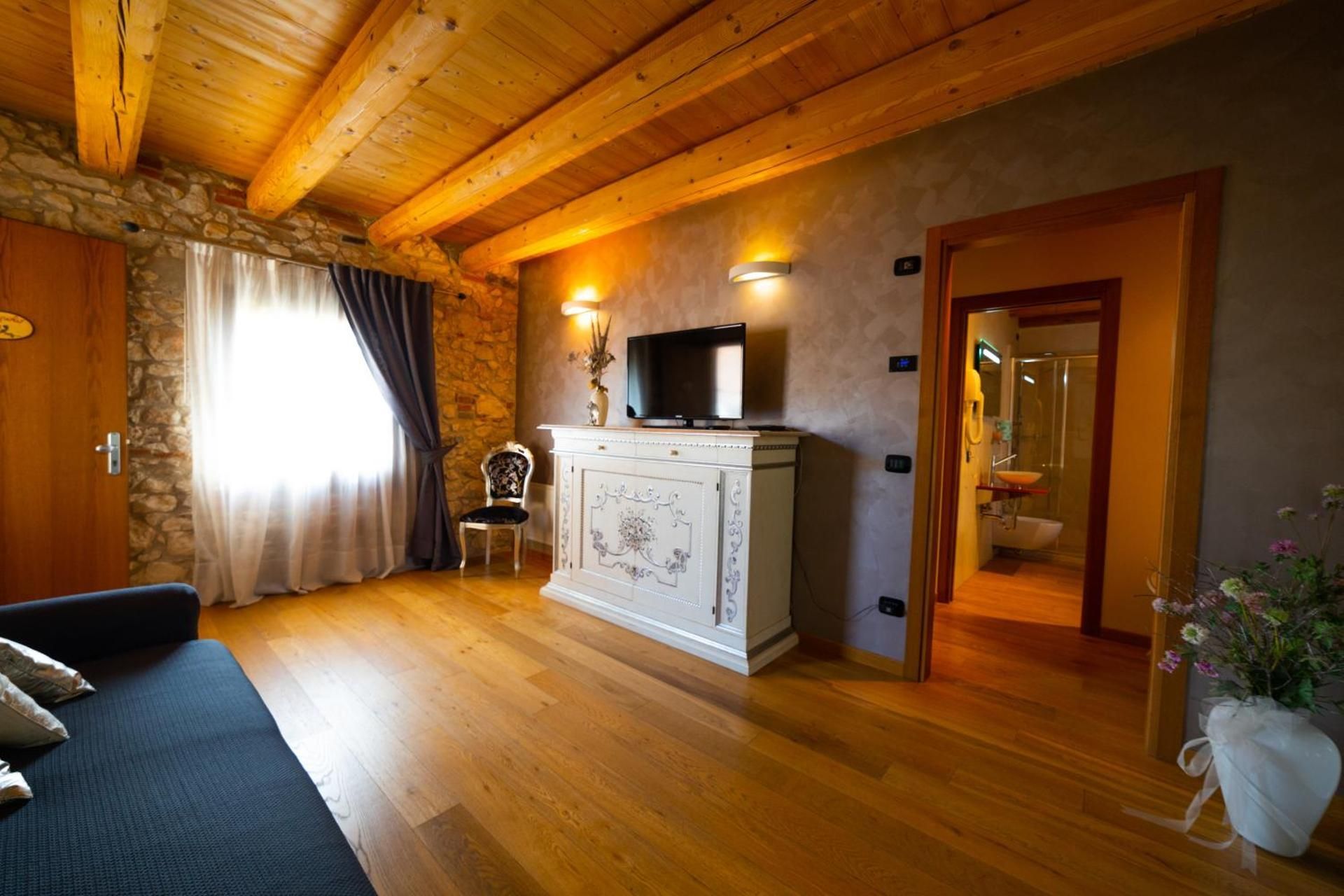 Large Double Room