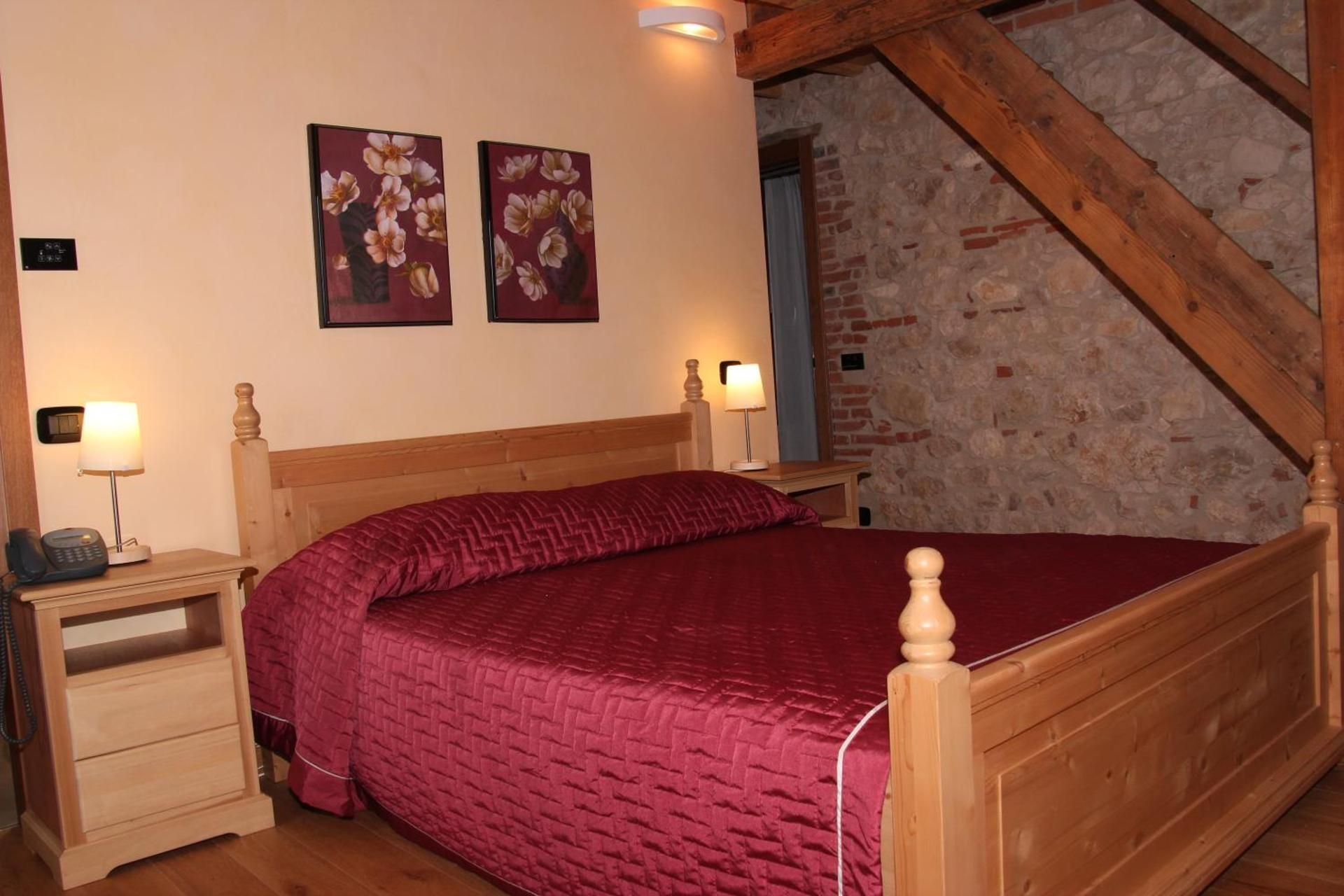 Quadruple Room with Private Bathroom
