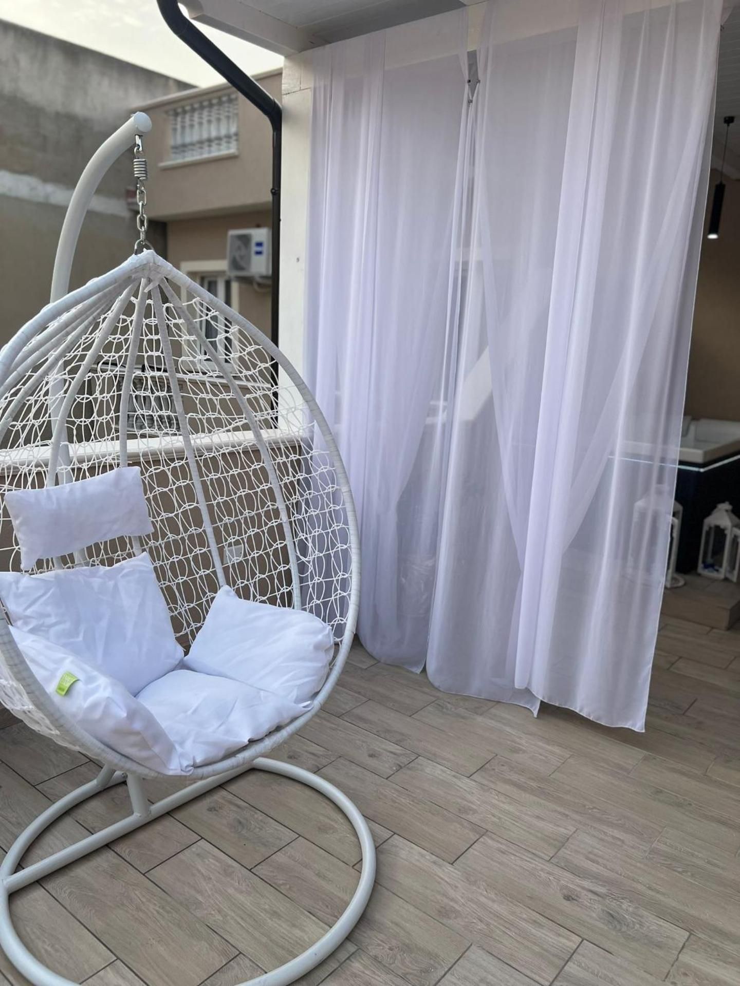 Queen Room with Spa Bath