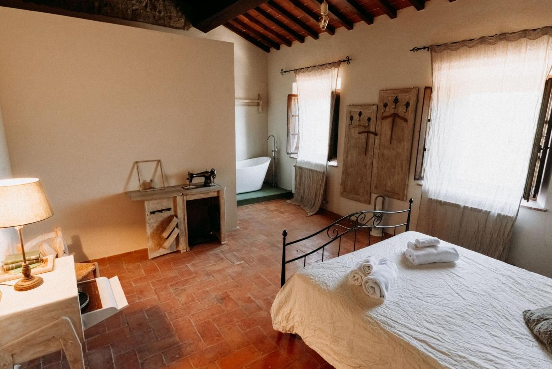 Deluxe Double Room with Bath